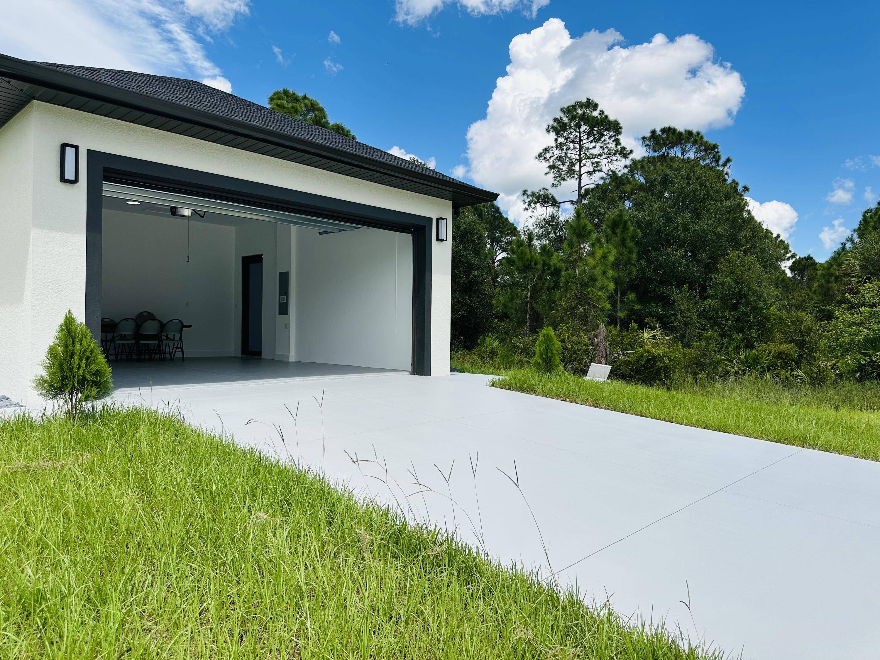 Lehigh Acres, FL 33974,1013 E Barcelona ST