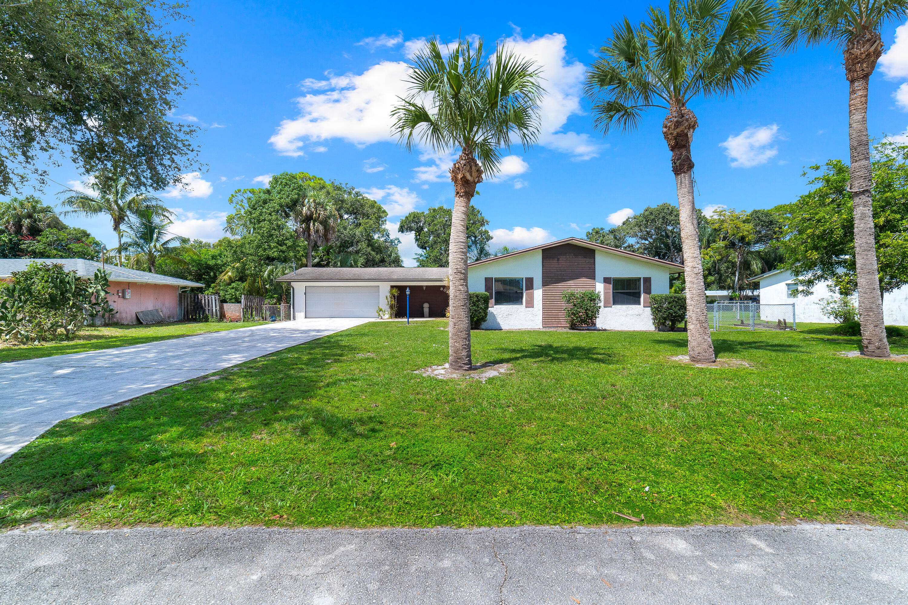 Fort Pierce, FL 34982,3007 Summit ST