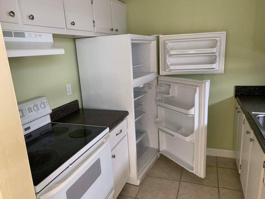 North Palm Beach, FL 33408,761 Hummingbird WAY 202