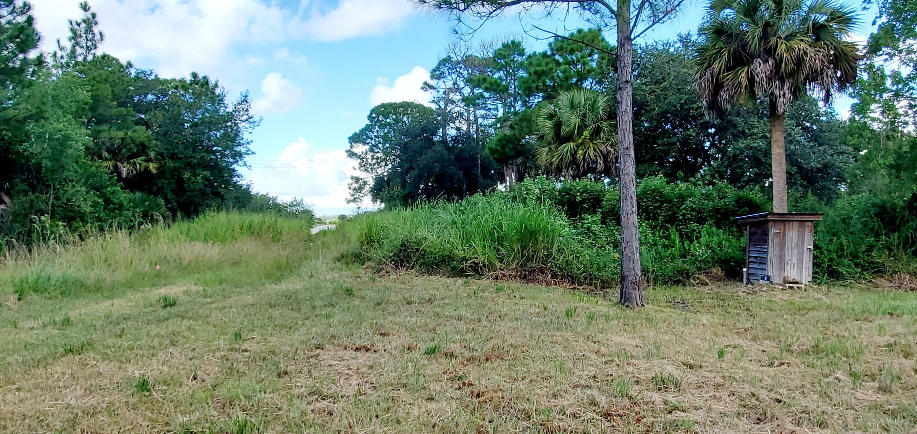 Vero Beach, FL 32966,9730 20th LN