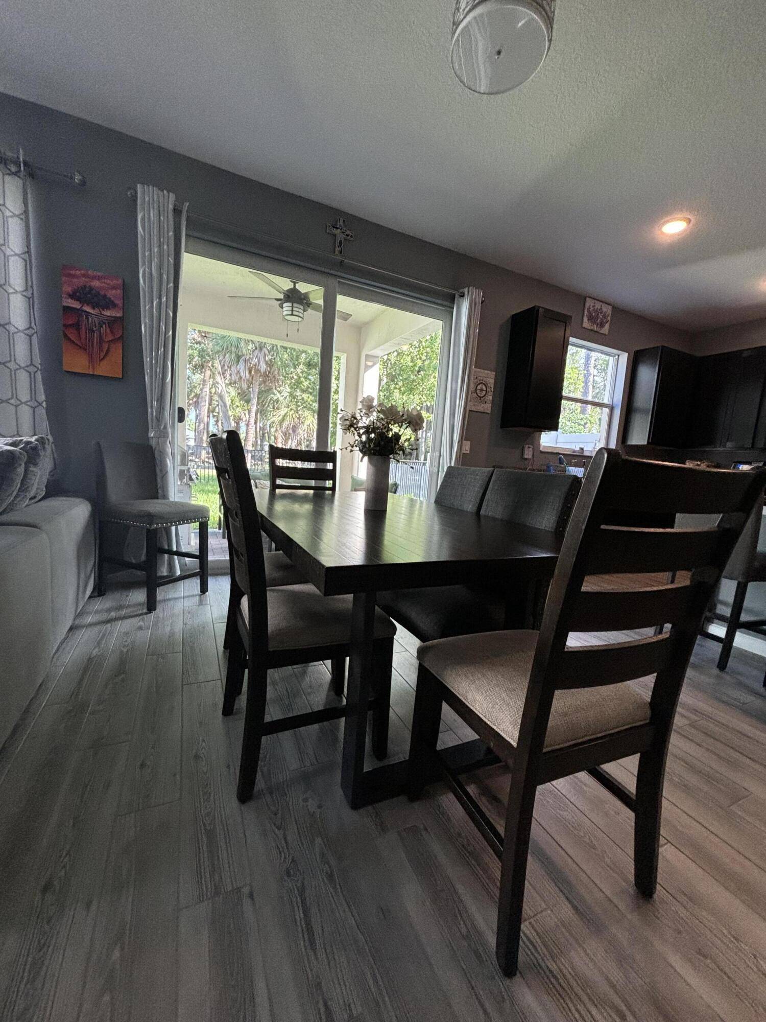 West Palm Beach, FL 33413,6607 Pointe Of Woods DR