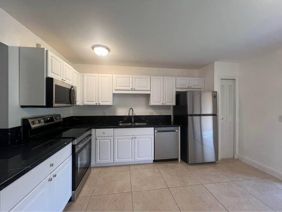 West Palm Beach, FL 33415,5971 Forest Hill BLVD 2