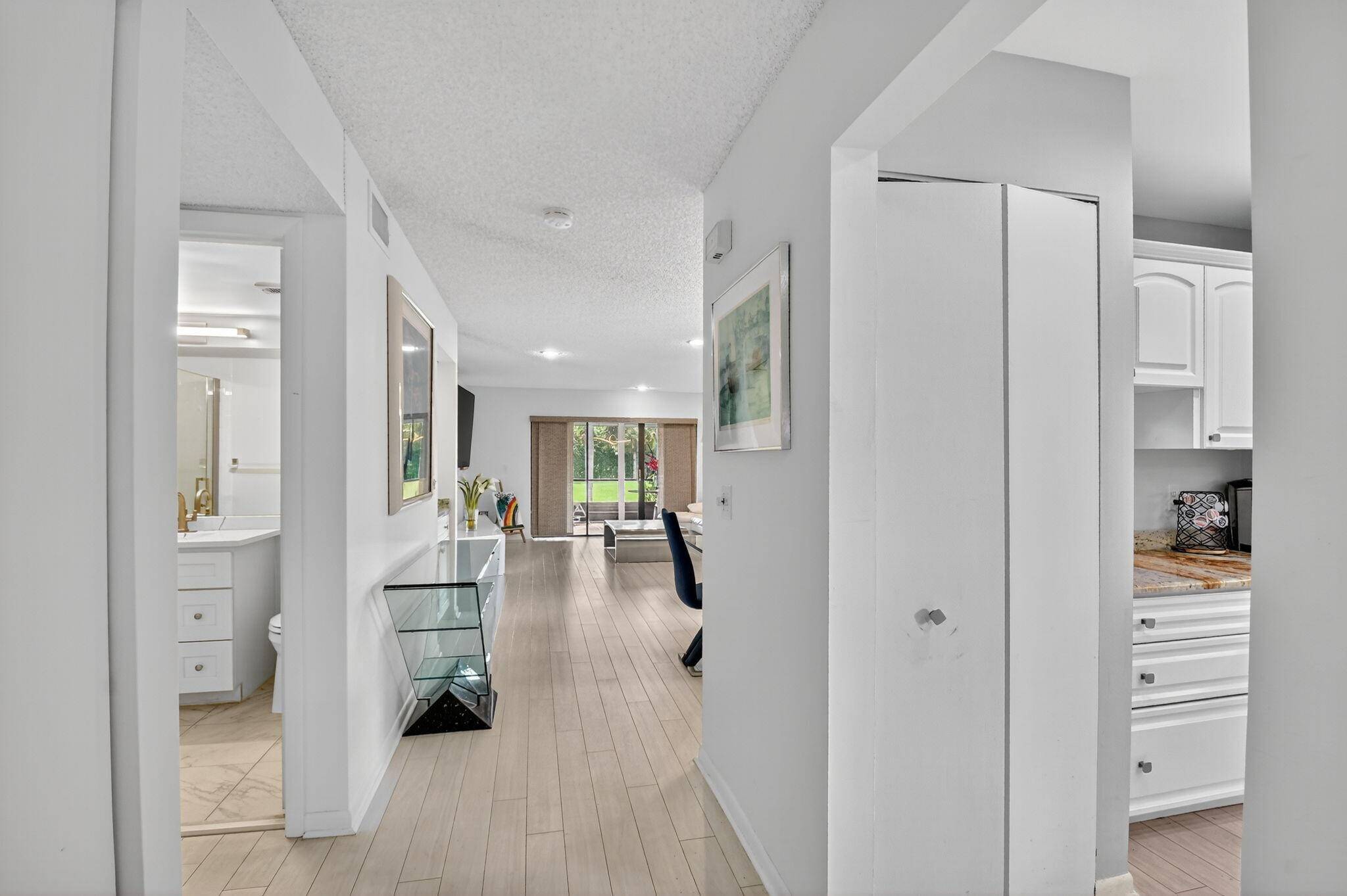 Boynton Beach, FL 33436,8 Stratford DR C