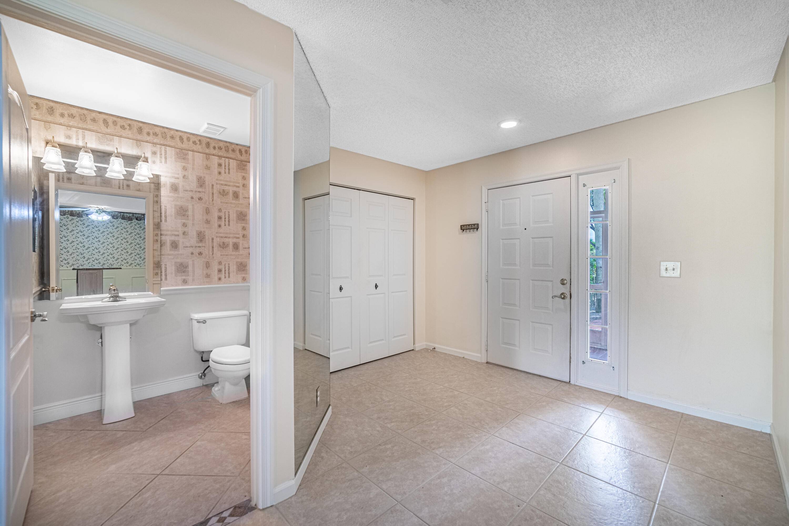 Boca Raton, FL 33496,9203 S Boca Gardens CIR E