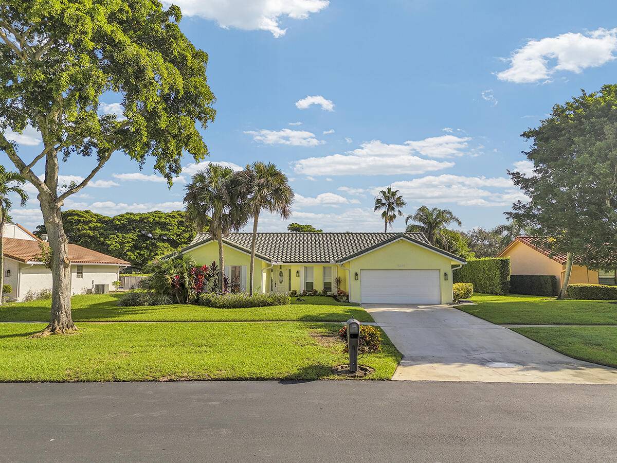 Boynton Beach, FL 33437,11366 Piping Rock DR