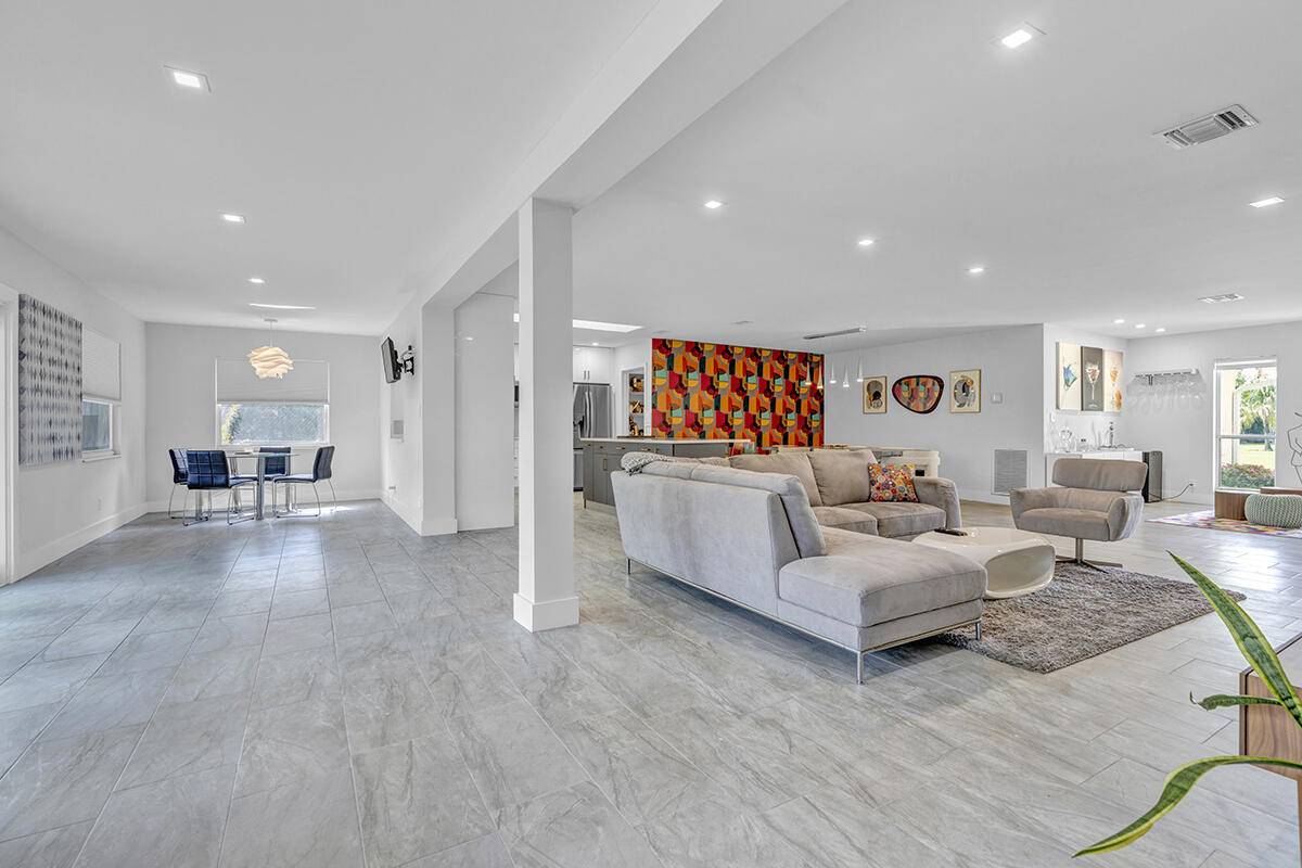 Boynton Beach, FL 33437,11366 Piping Rock DR