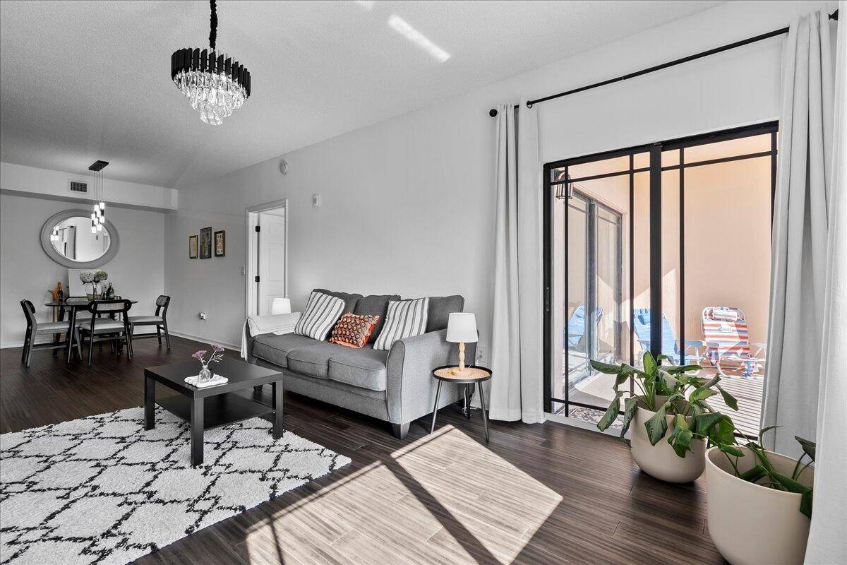 Palm Beach Gardens, FL 33410,2808 Amalei DR 202