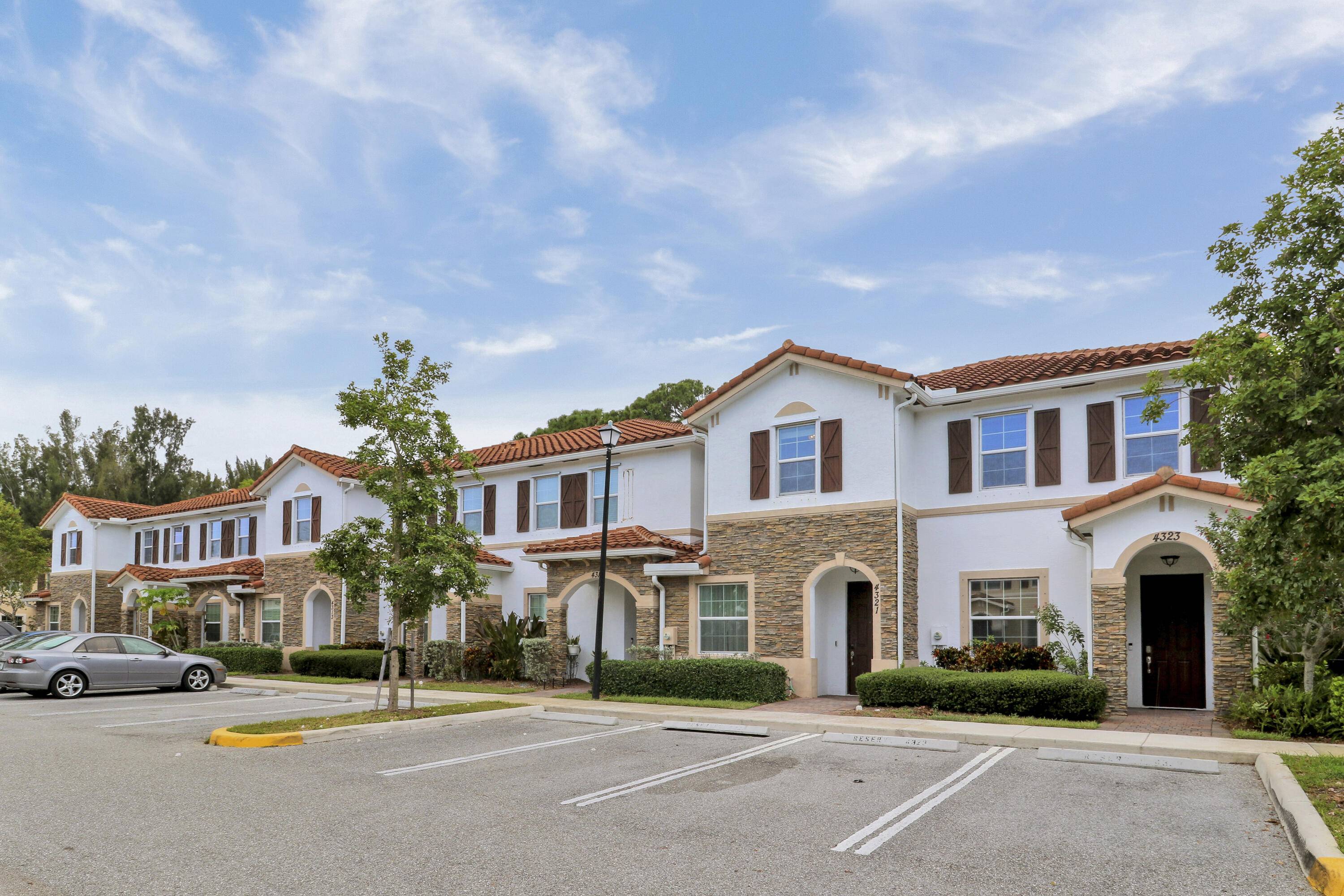 West Palm Beach, FL 33417,4321 Maybelle LN