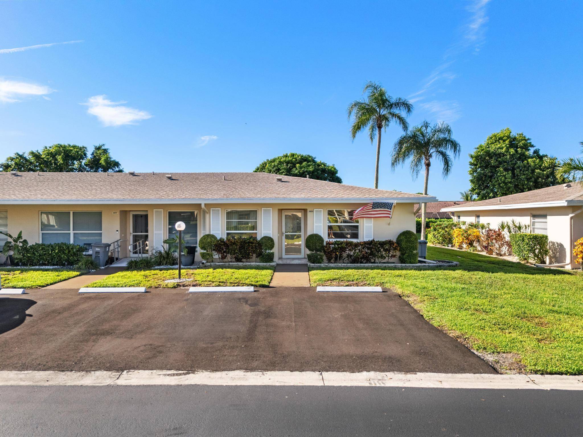 Boca Raton, FL 33433,8904 Warwick DR 425