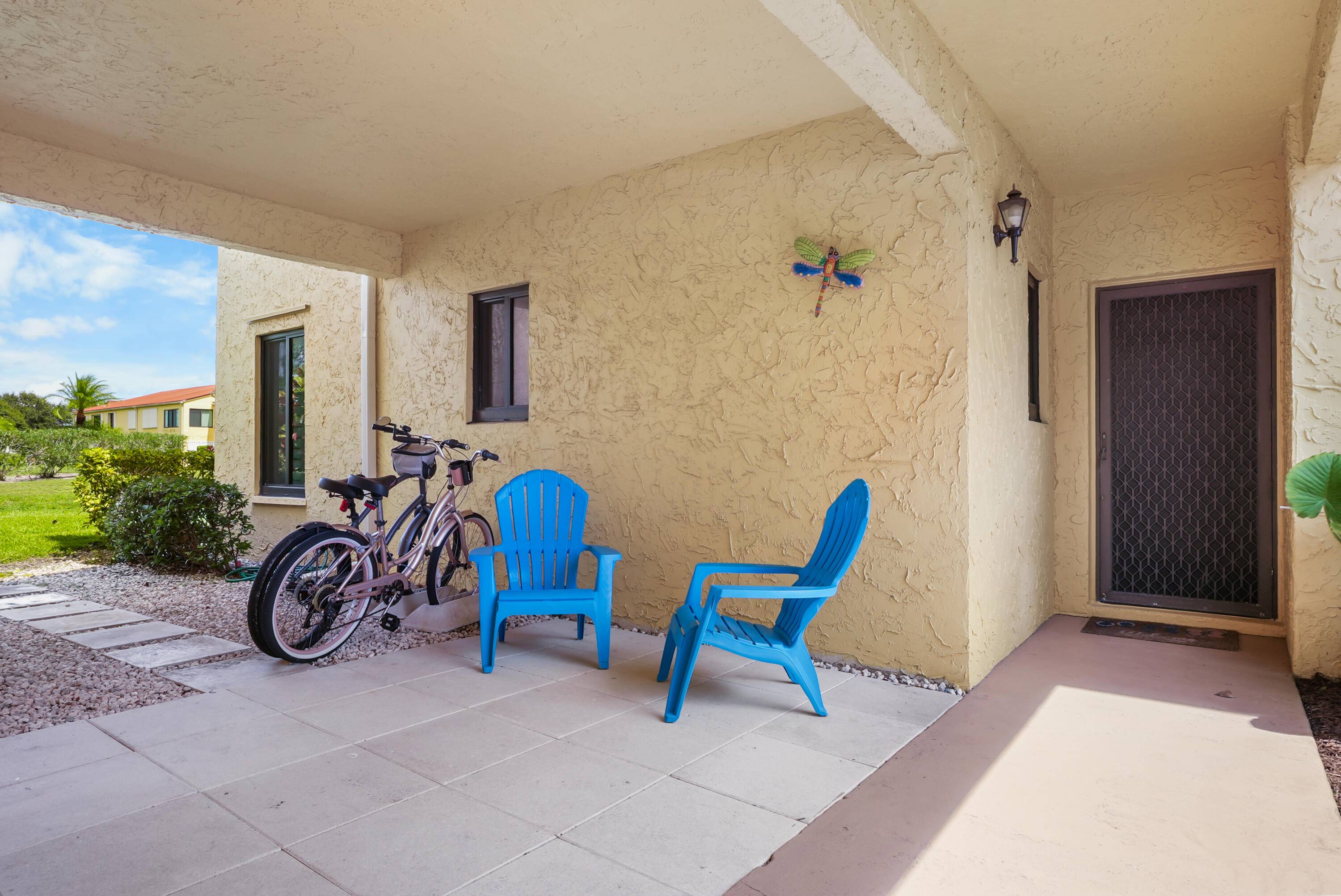 Stuart, FL 34997,5363 SE Miles Grant RD 106