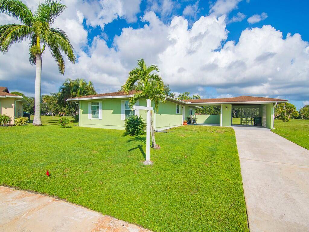 Port Saint Lucie, FL 34983,315 NE Brasher CT