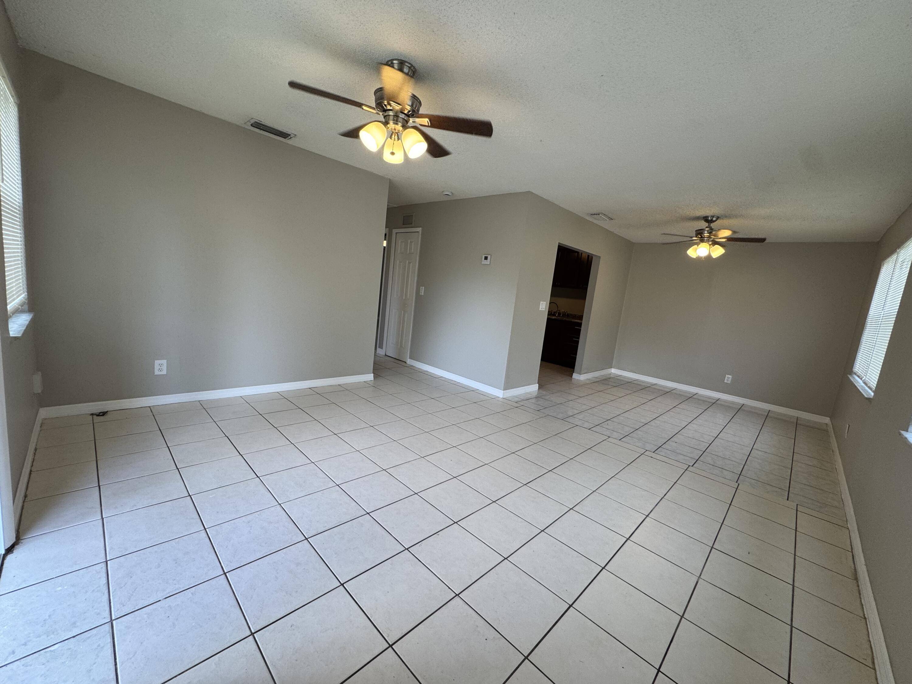 Lake Worth, FL 33461,3594 Almar RD 3