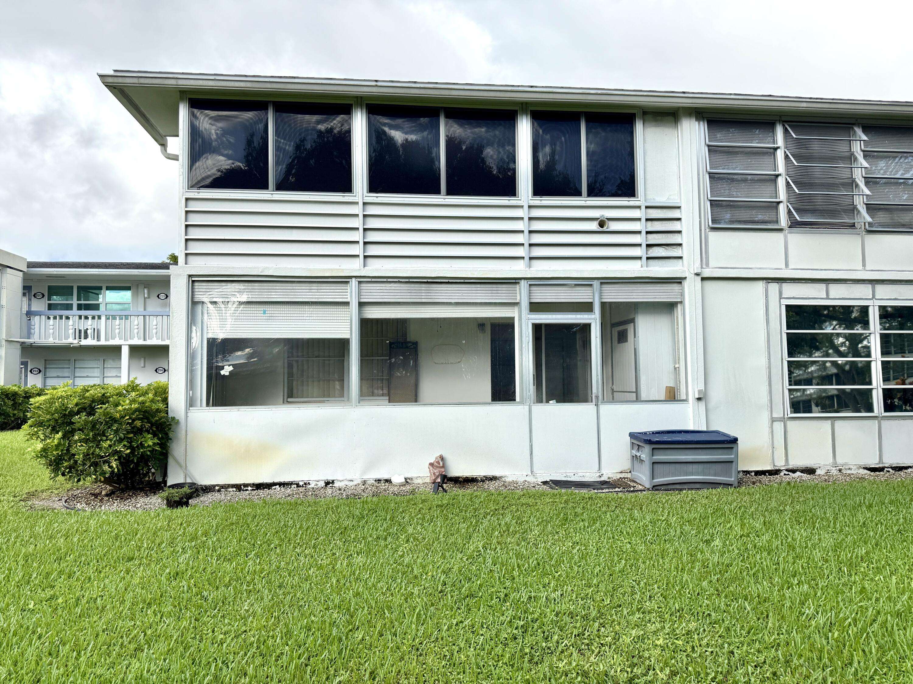 Deerfield Beach, FL 33442,217 Oakridge N