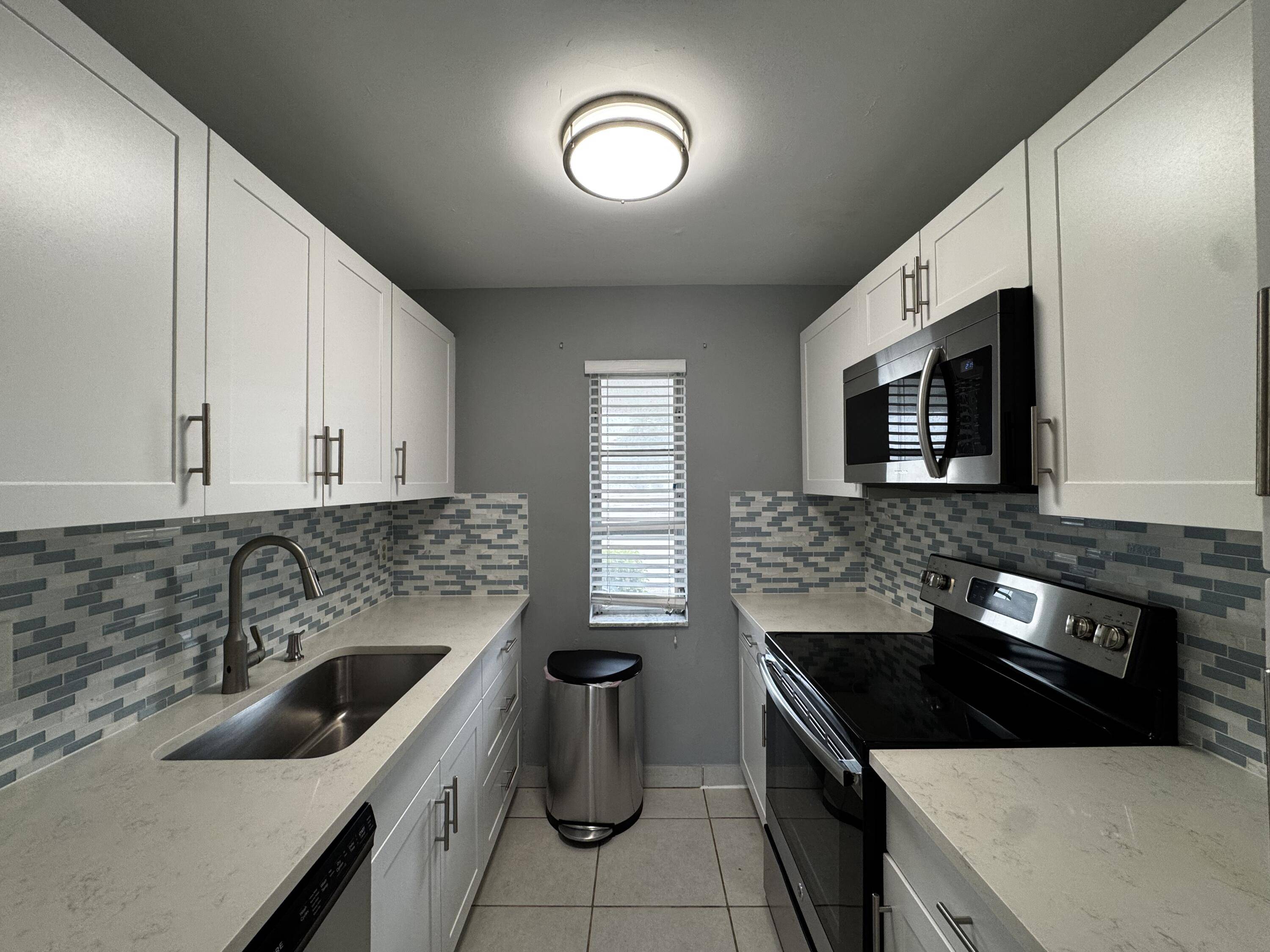 Royal Palm Beach, FL 33411,73 E Ct CT 73