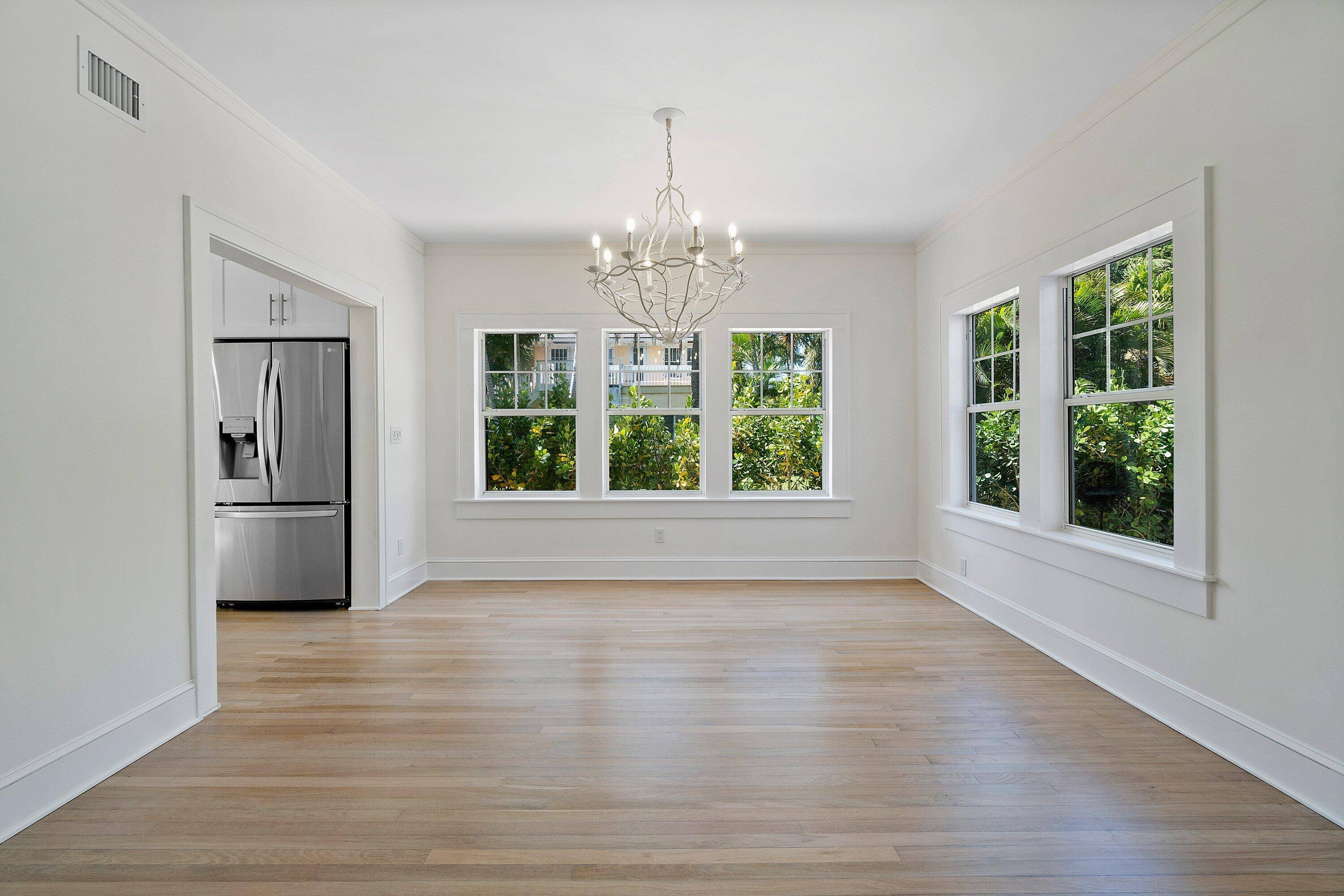 West Palm Beach, FL 33401,224 10th ST