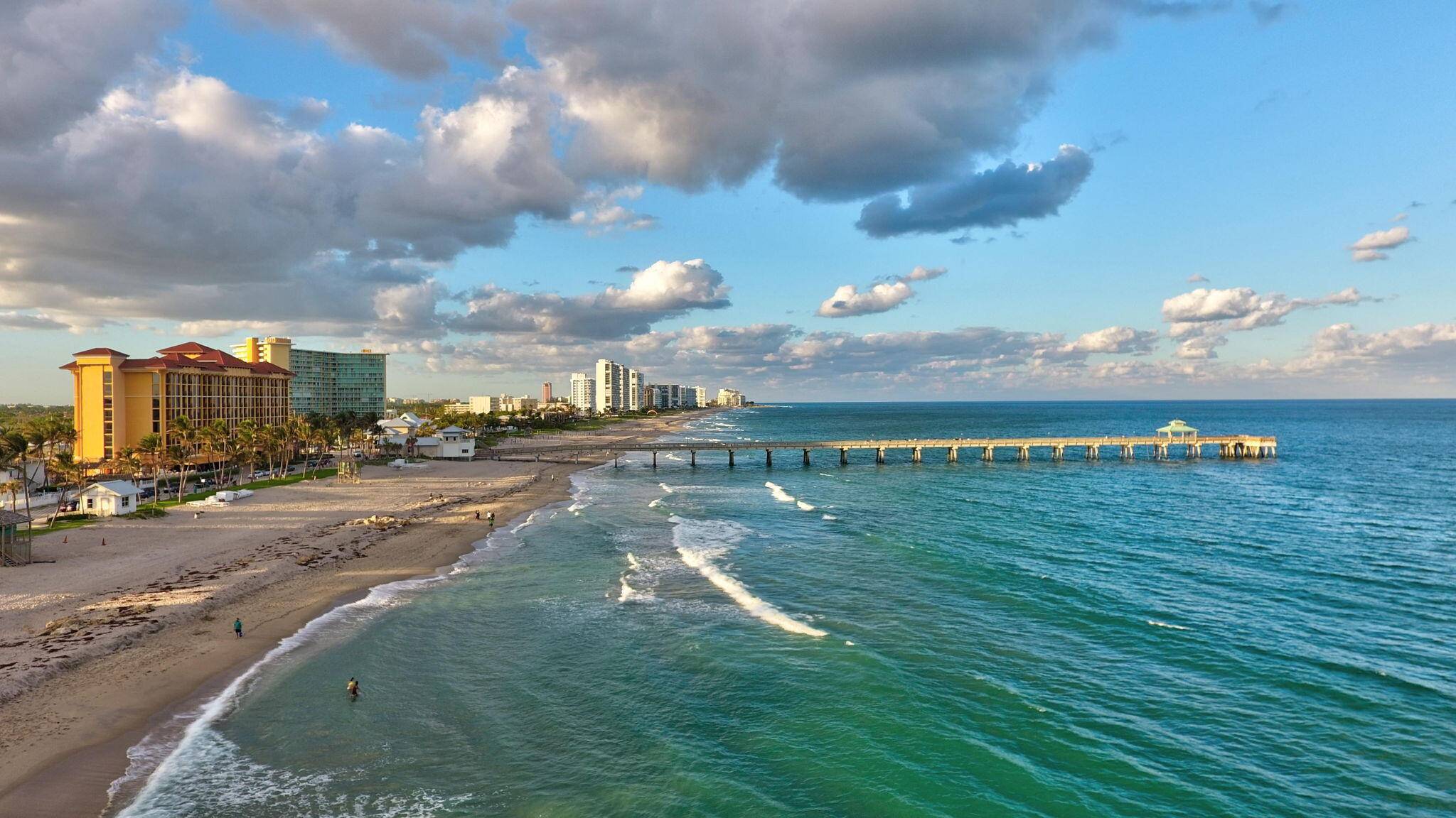 Deerfield Beach, FL 33441,906 SE 13th CT