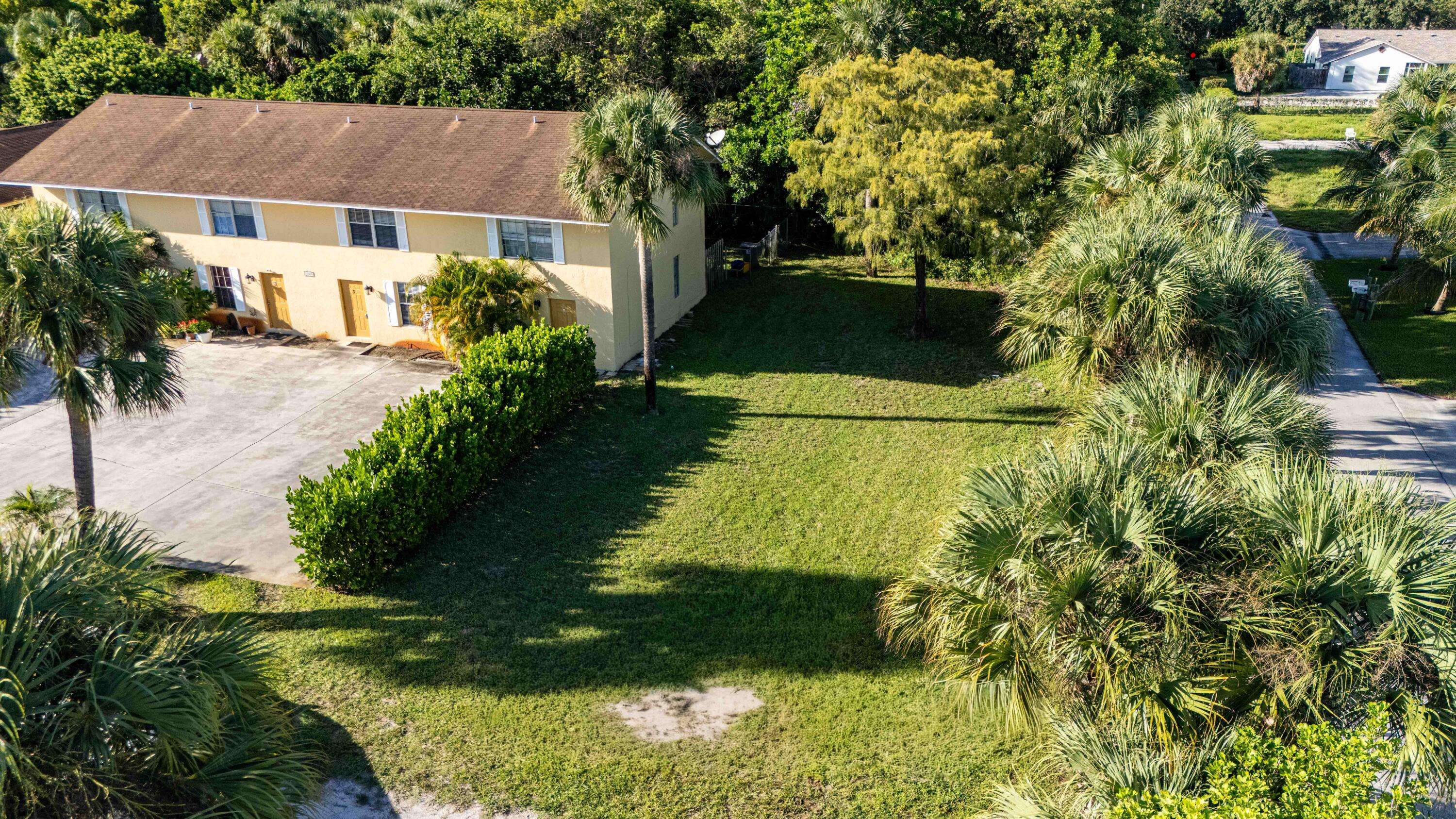 West Palm Beach, FL 33403,3761 N 93rd LN