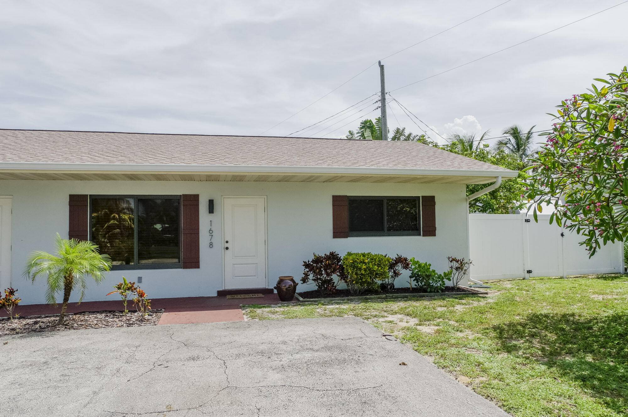 Juno Beach, FL 33408,1678 Park ST