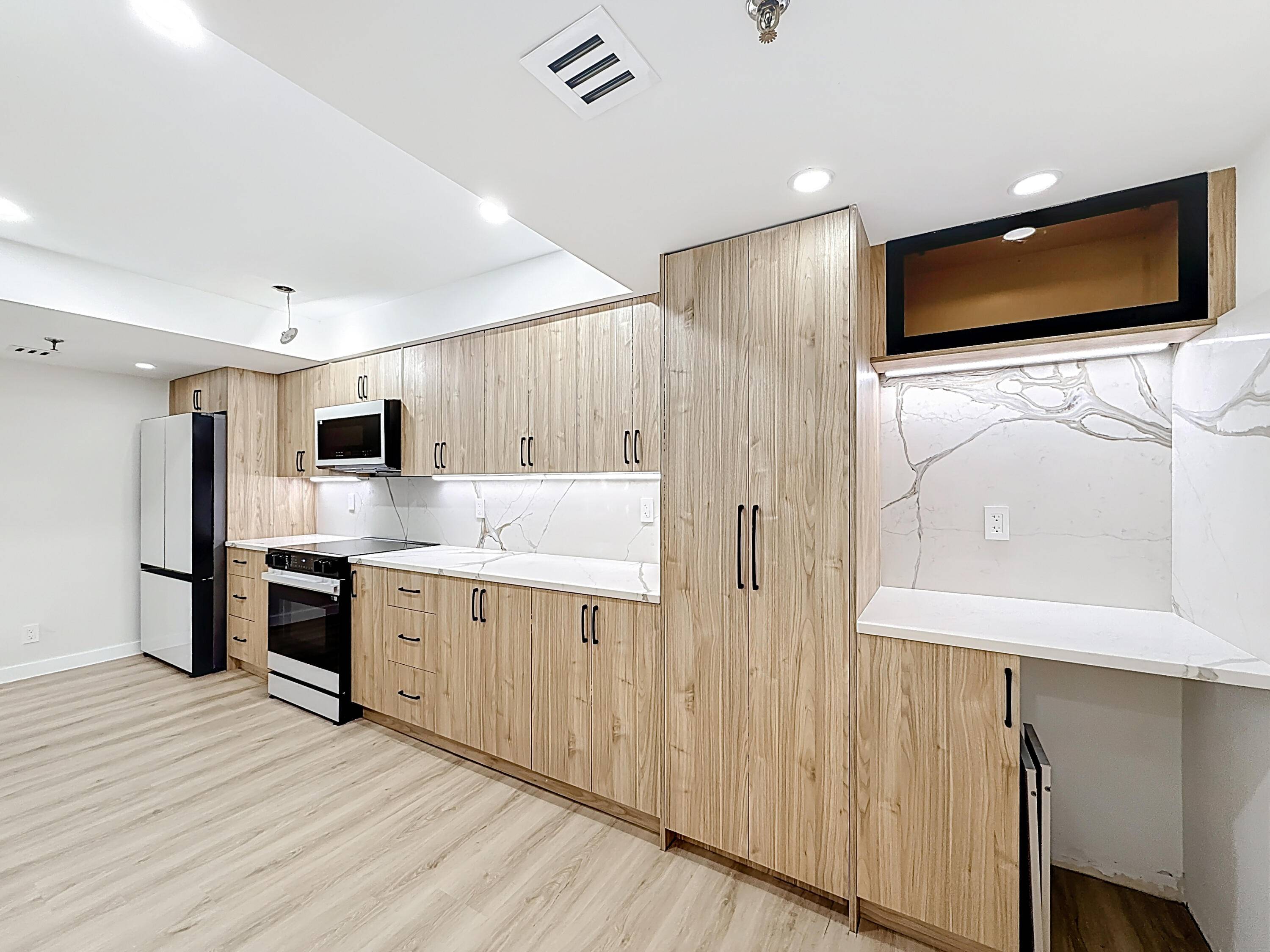 Delray Beach, FL 33444,955 Egret CIR 207