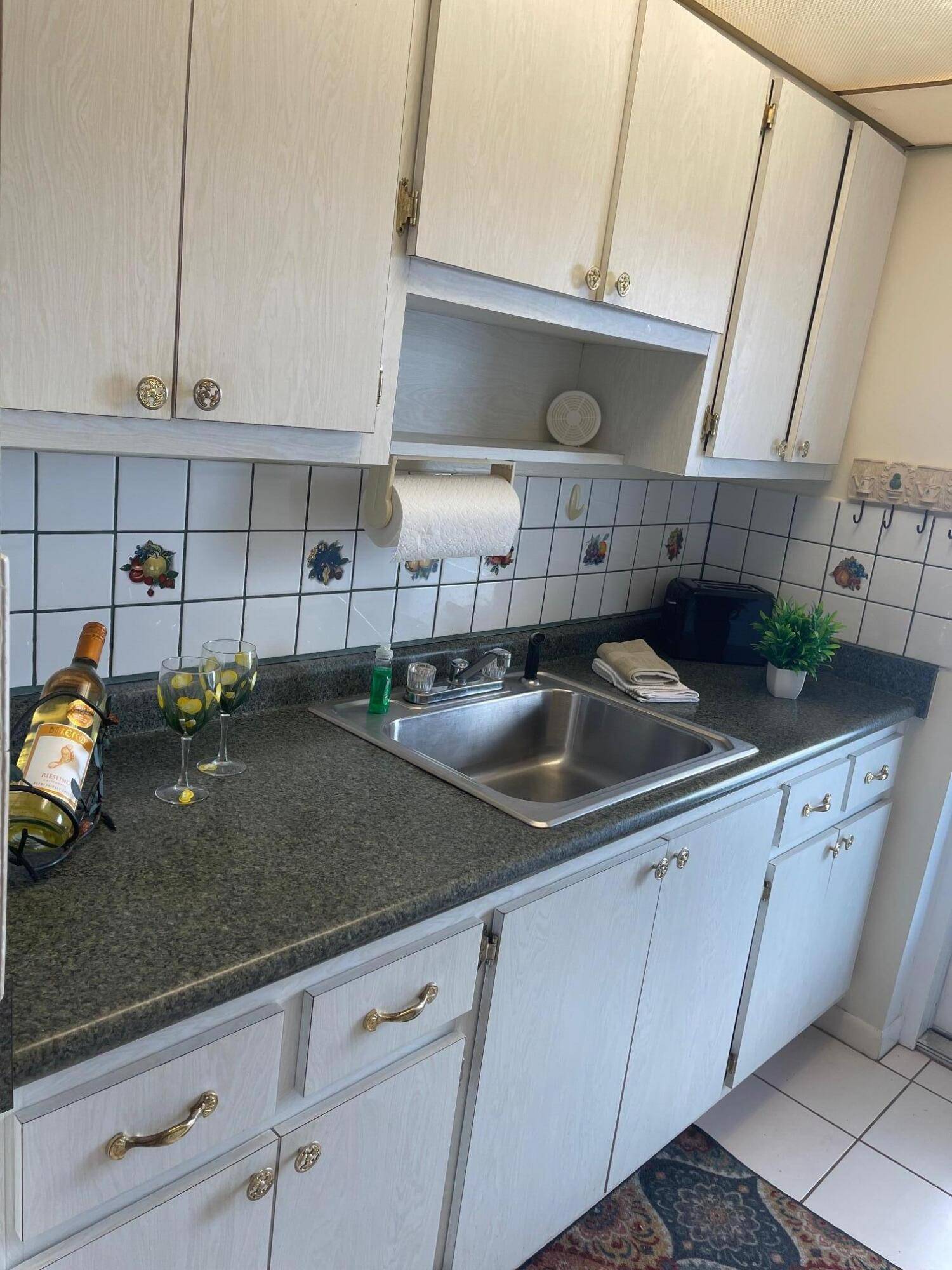 Boynton Beach, FL 33426,1117 Lake TER F-210