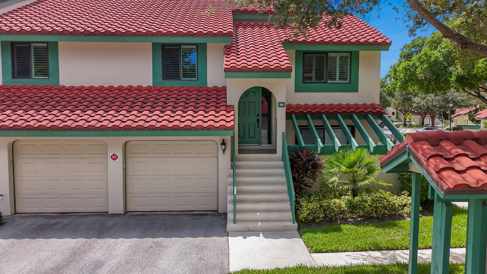 Palm Beach Gardens, FL 33418,9 E Lexington LN H