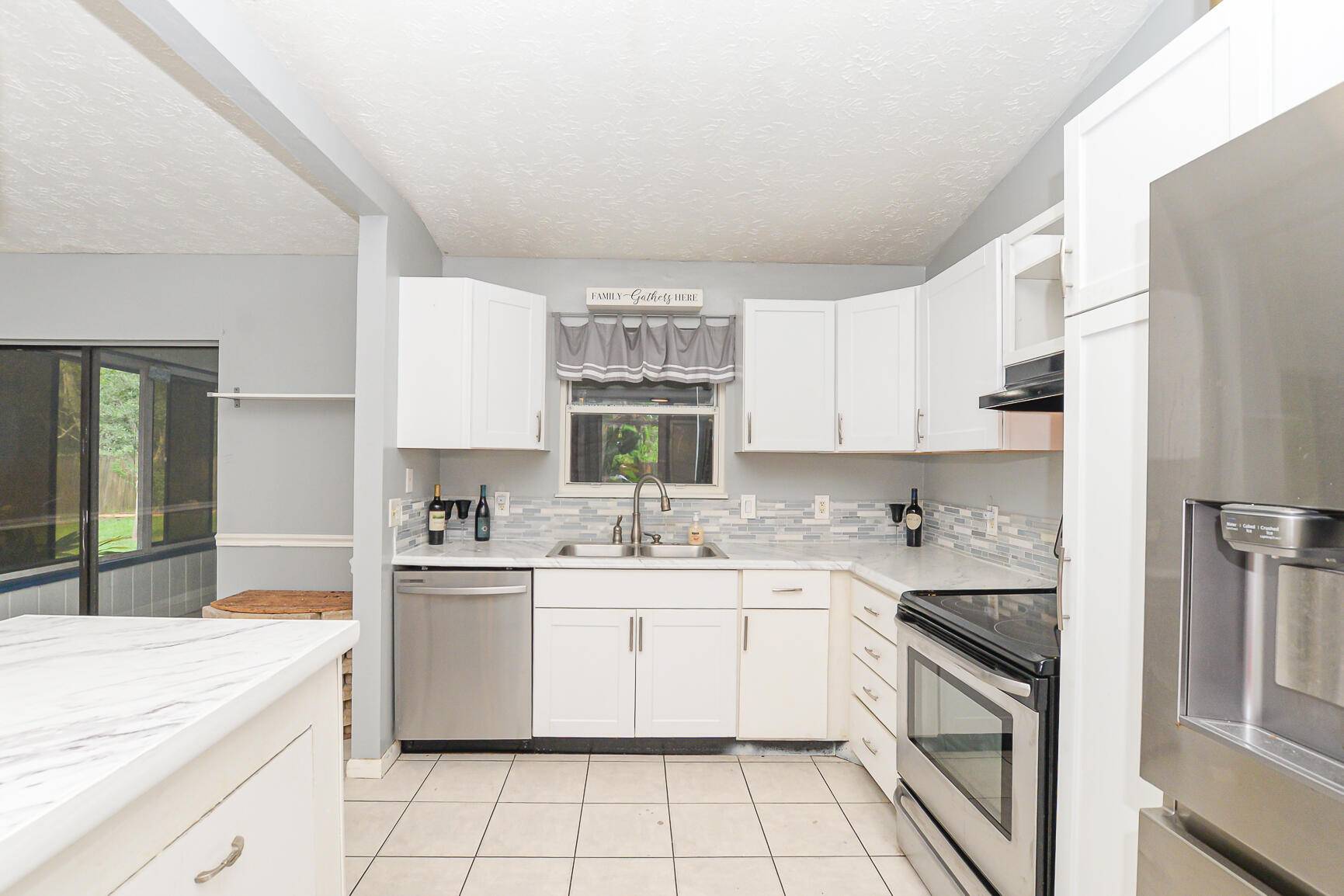 Port Saint Lucie, FL 34983,1413 SW Hutchins ST