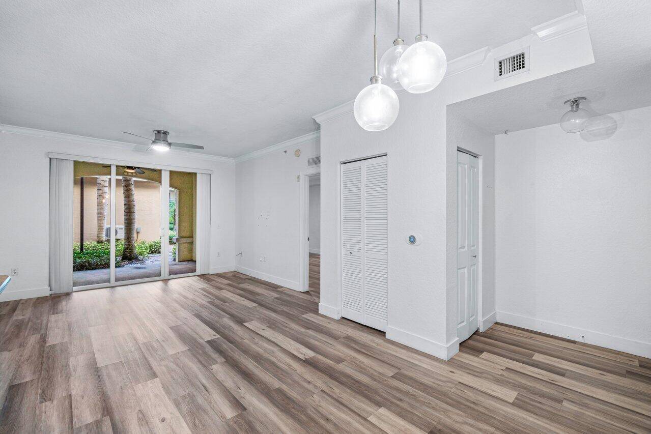 Boynton Beach, FL 33426,1 Renaissance WAY 117