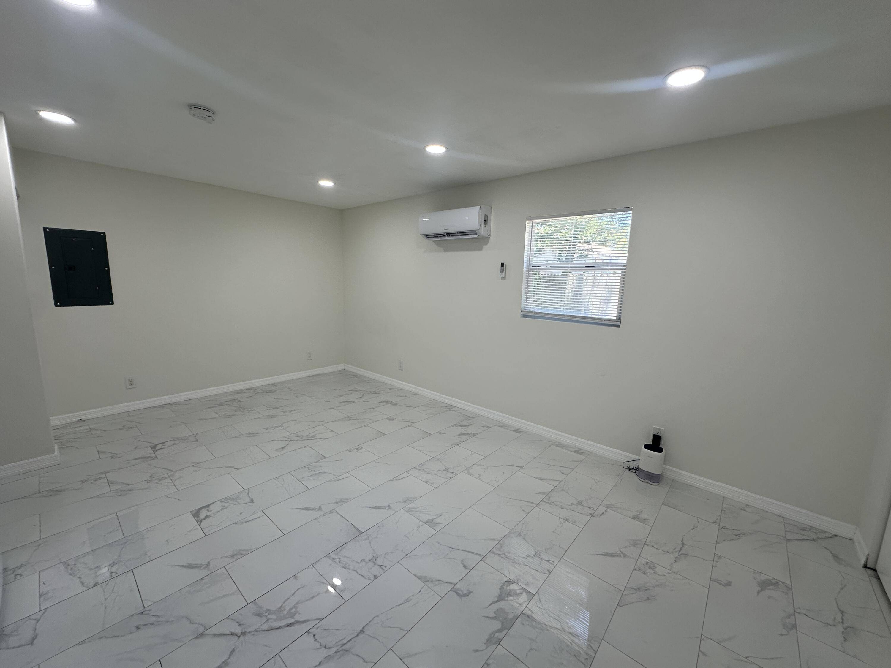 Lake Worth Beach, FL 33461,702 Hi ST