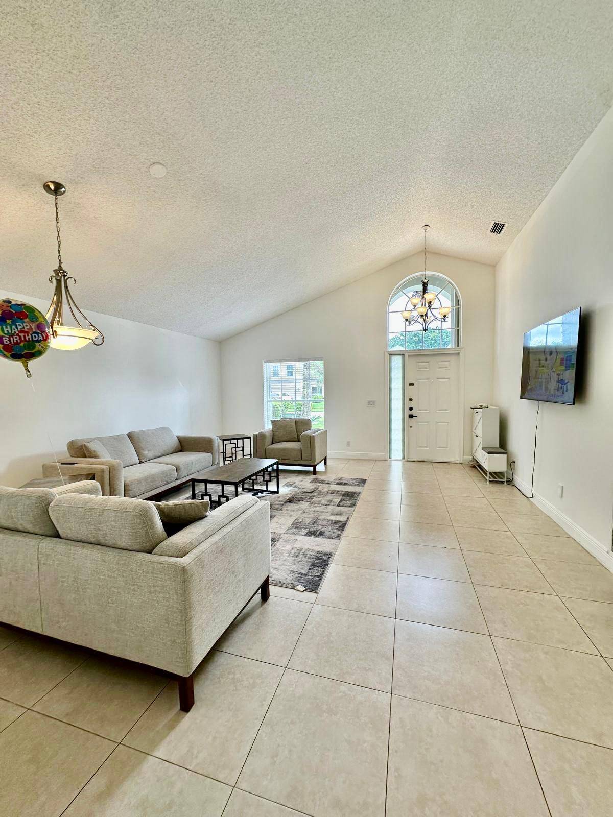 Boca Raton, FL 33428,22449 Middletown DR