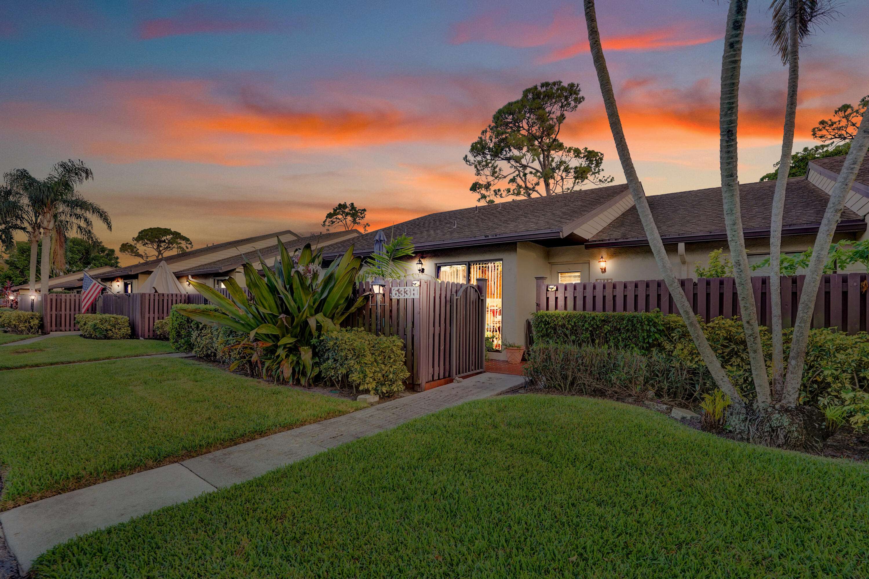 Greenacres, FL 33415,633 Sea Pine WAY H