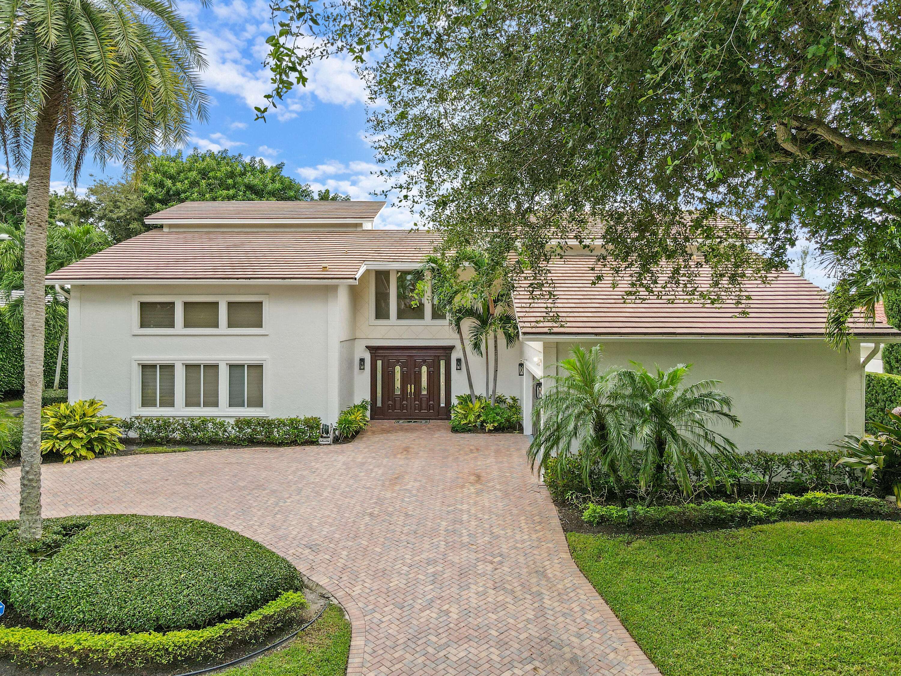 West Palm Beach, FL 33401,2801 Embassy DR