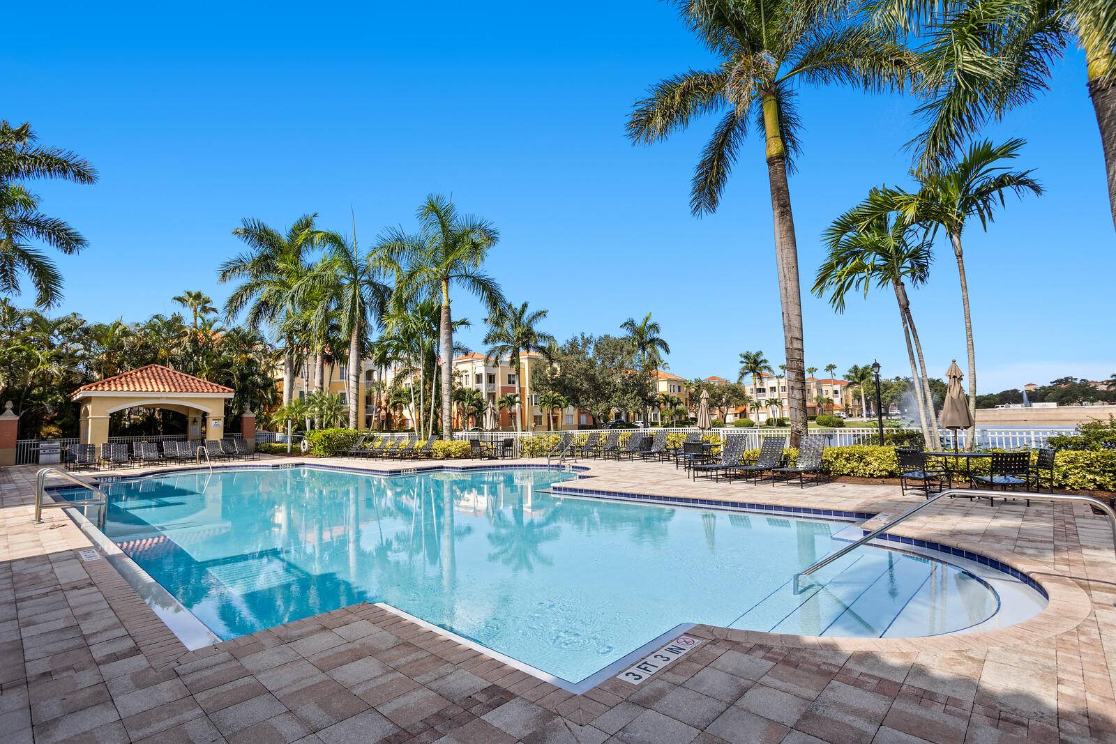 Palm Beach Gardens, FL 33410,11012 Legacy DR 104