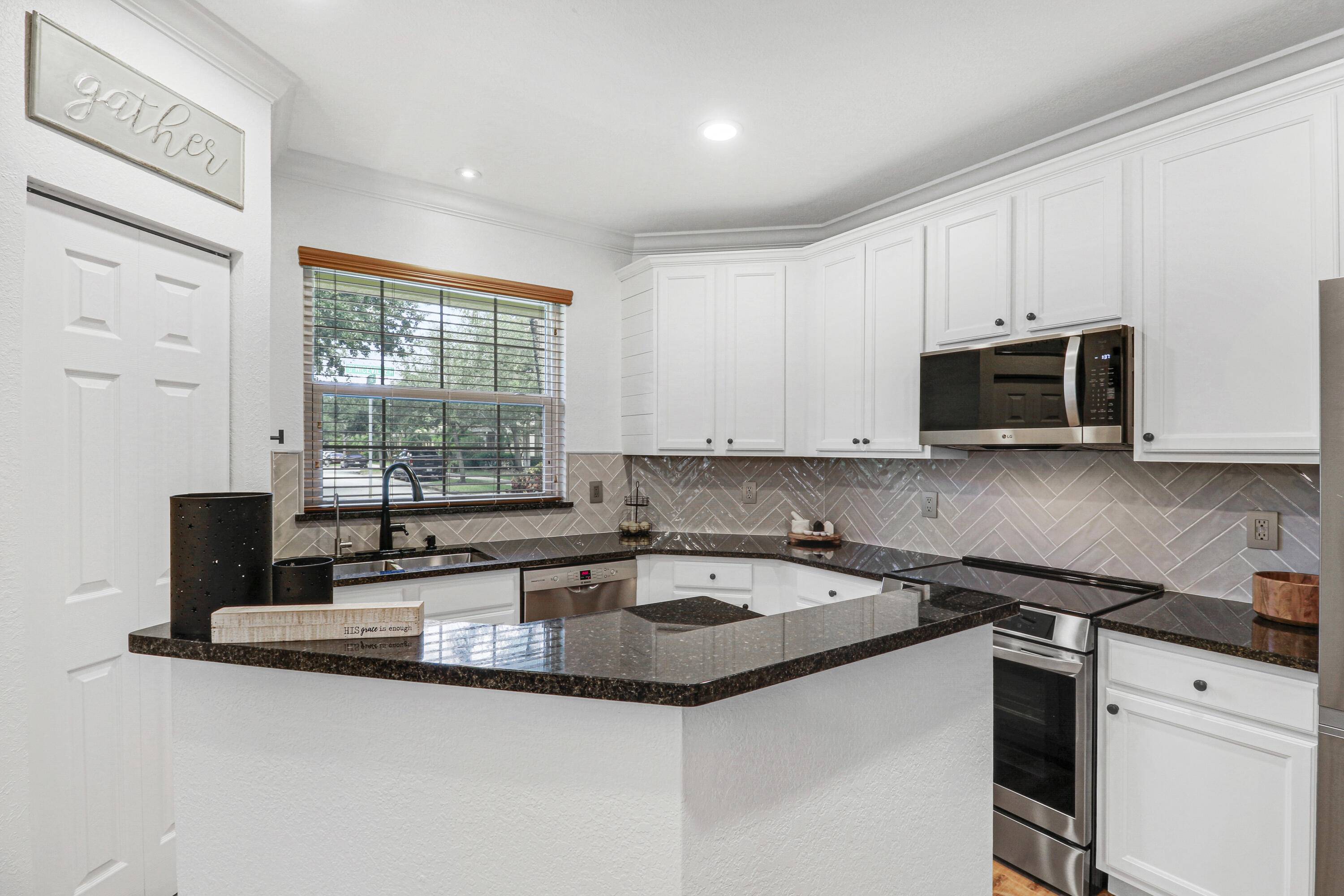 Port Saint Lucie, FL 34952,1922 SE Niceville DR