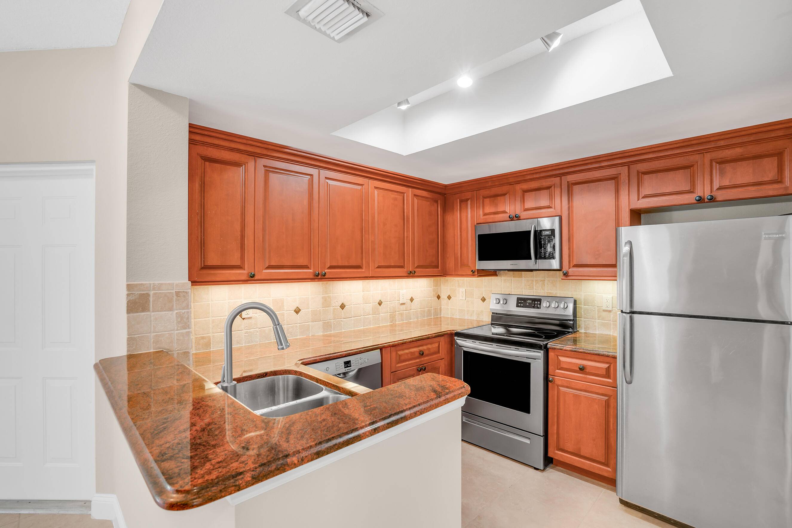 Palm Beach Gardens, FL 33410,2802 Sarento PL 110