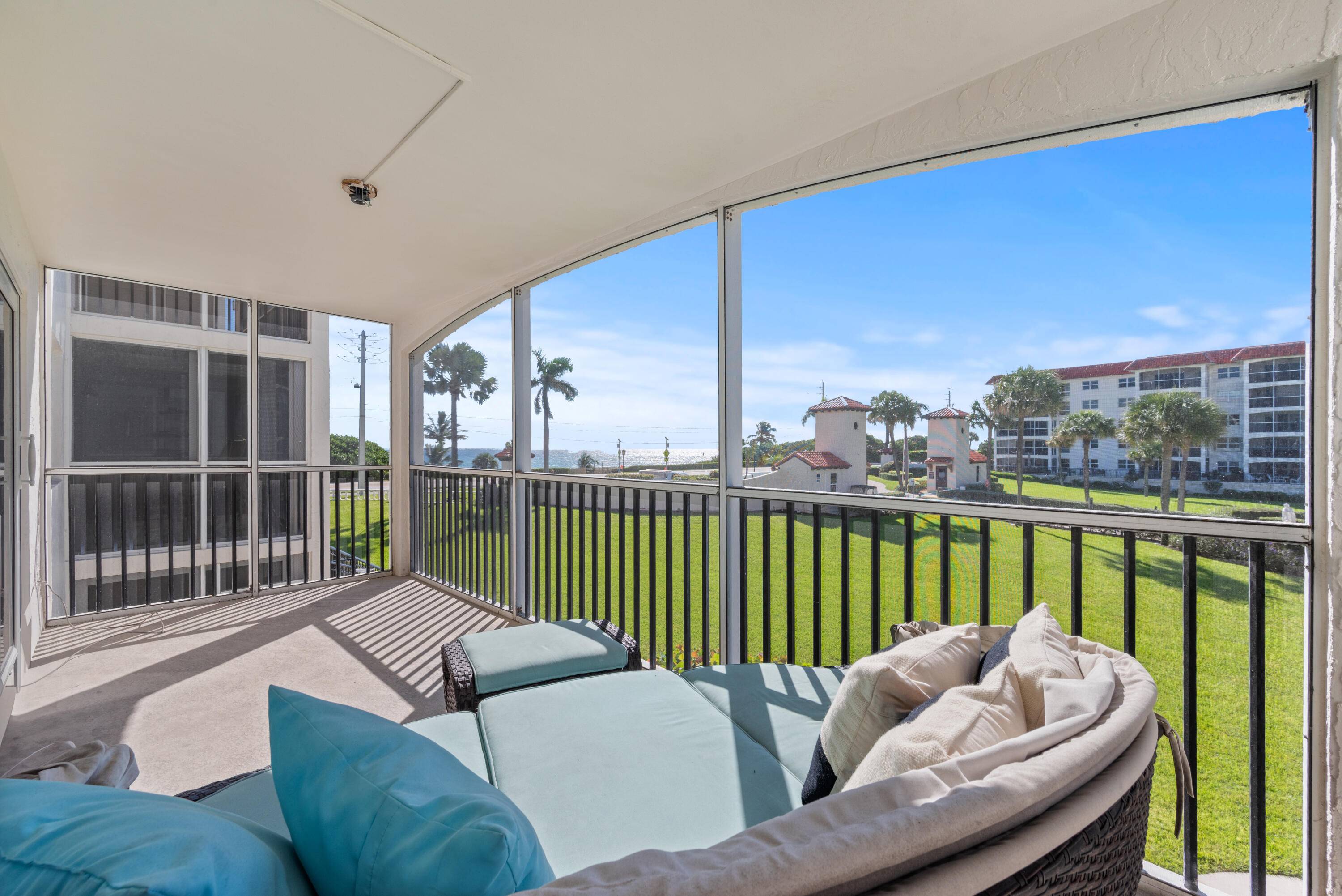 Boca Raton, FL 33431,2871 N Ocean BLVD C 207