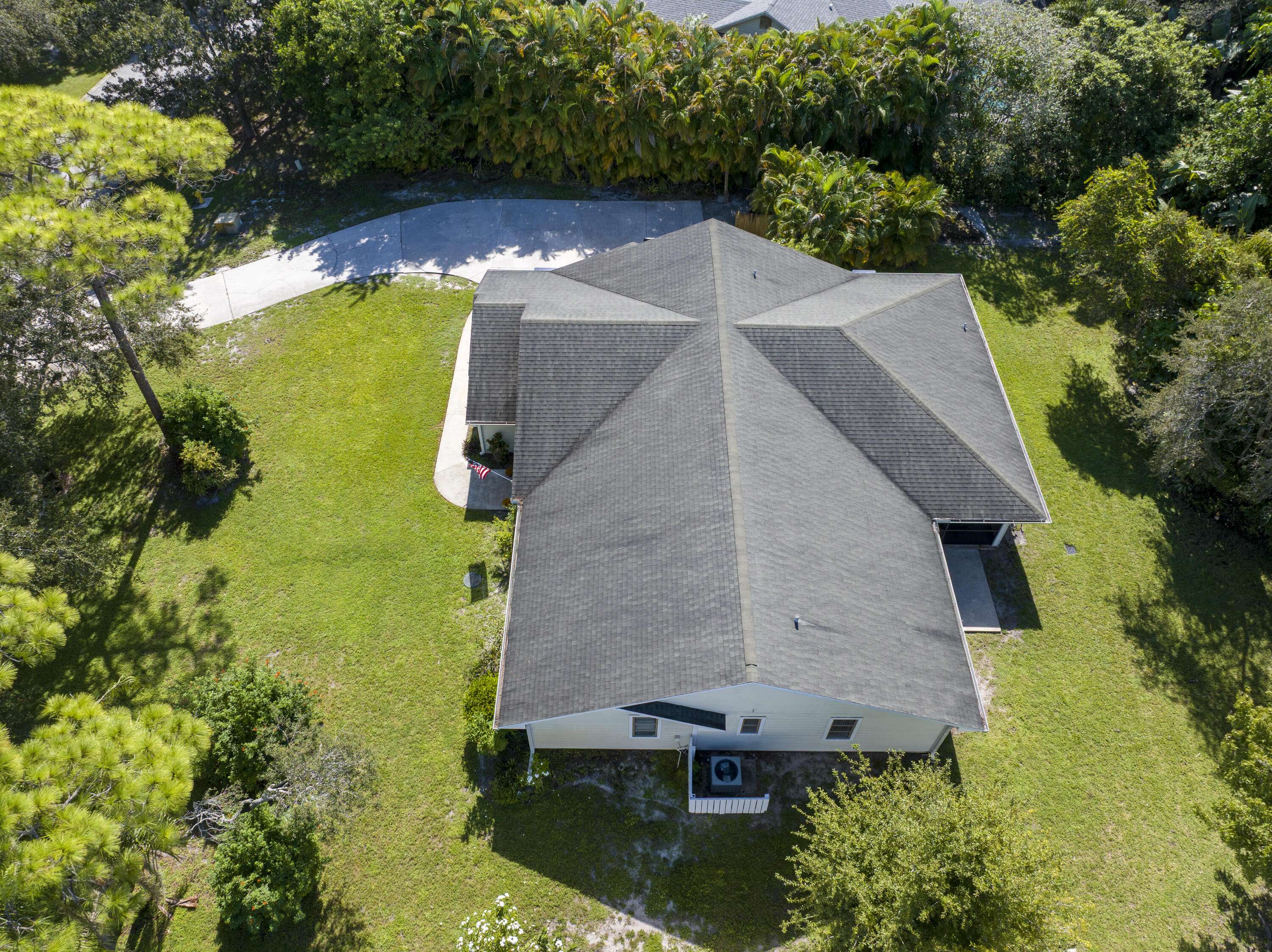 Jensen Beach, FL 34957,960 NE NE Juniper PL