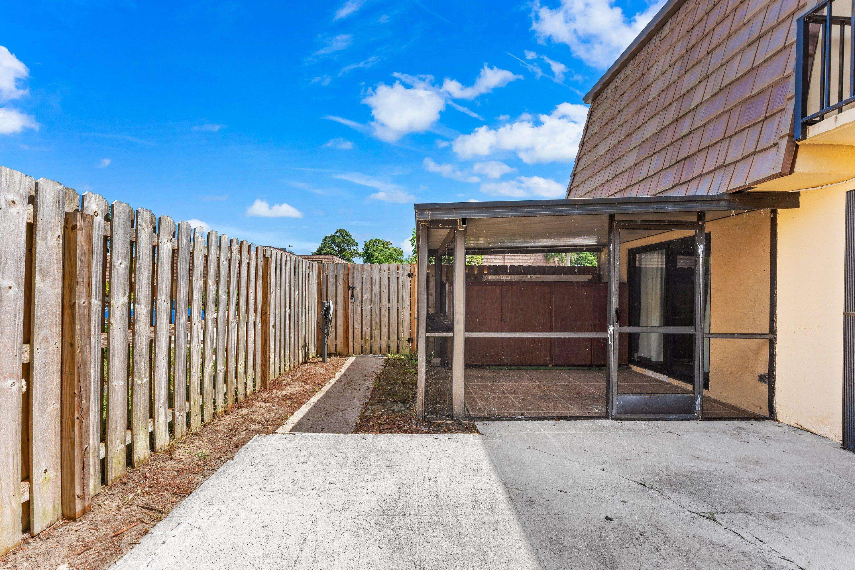 Palm Springs, FL 33461,632 Springdale CIR