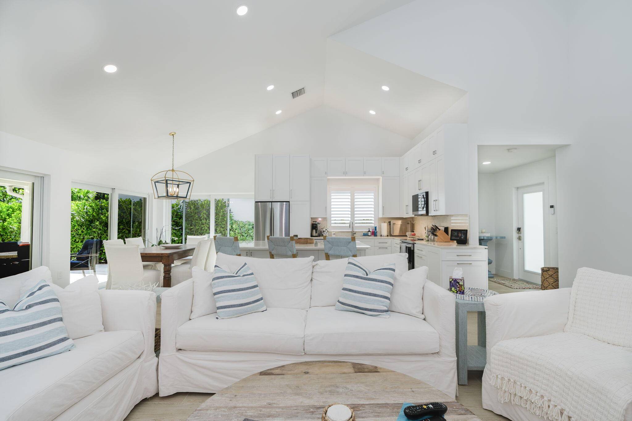 Jupiter, FL 33477,129 Seashore DR