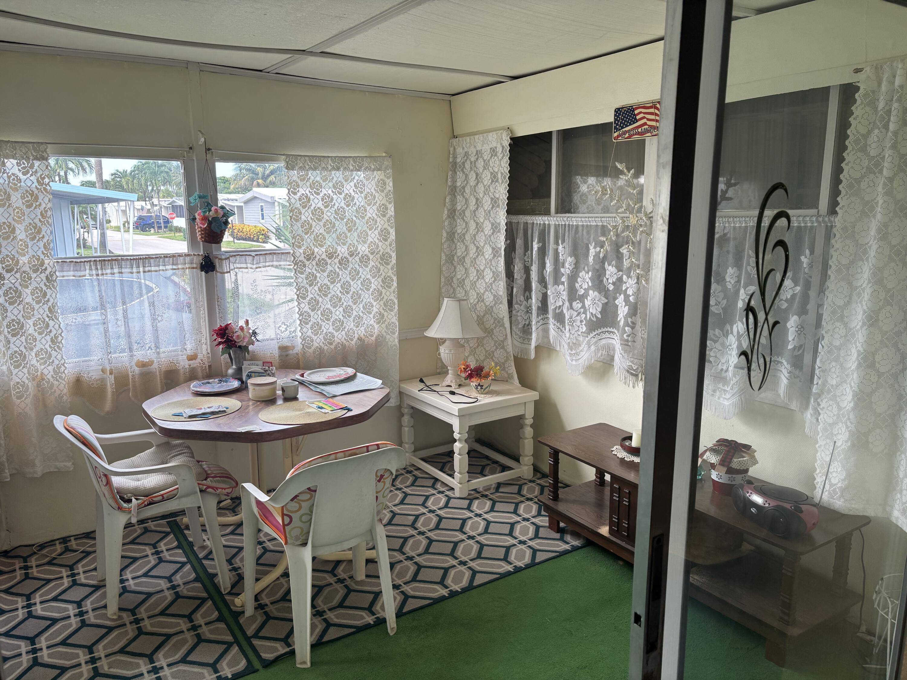 Deerfield Beach, FL 33442,1800 Valencia DR