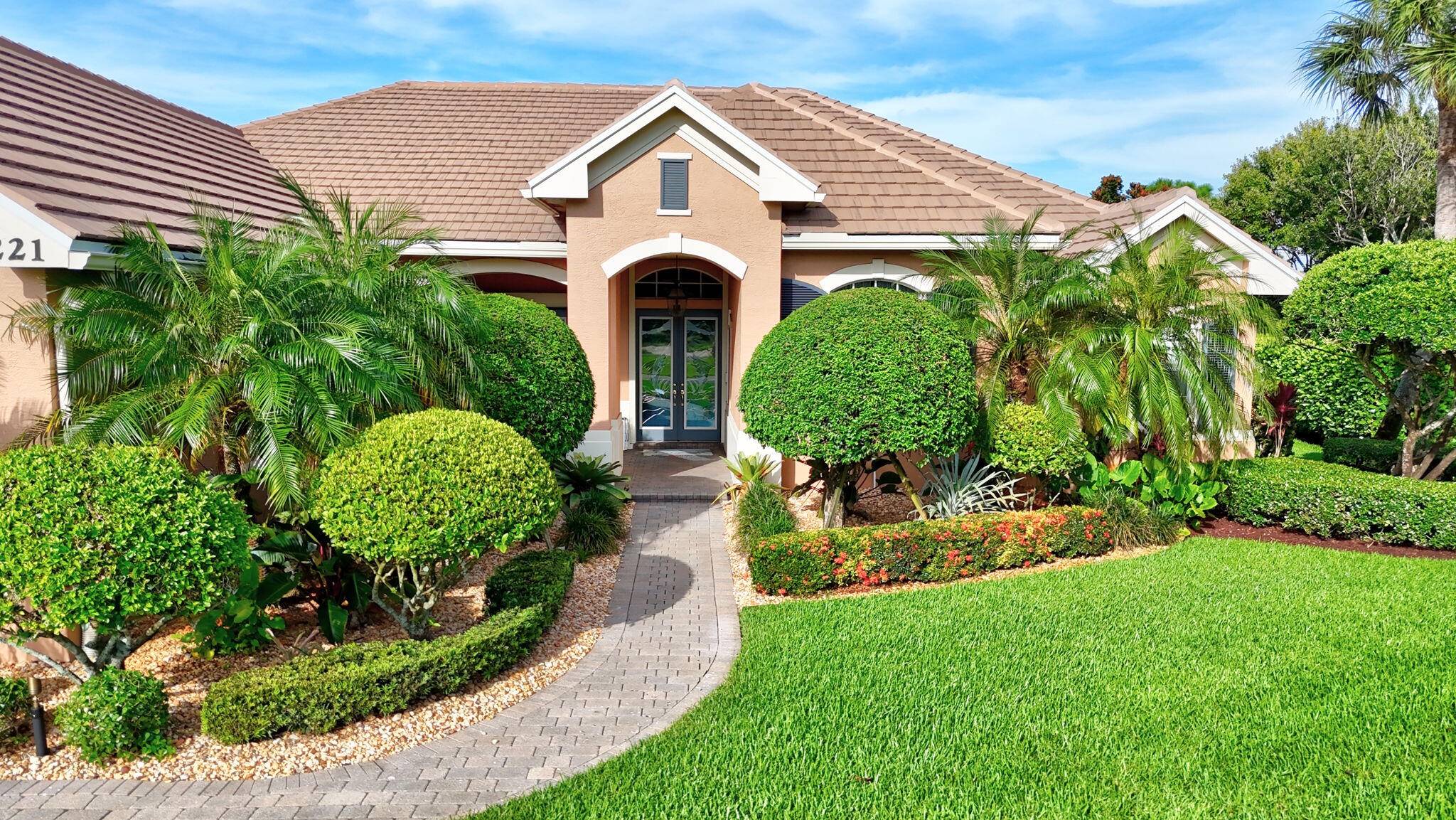 Palm City, FL 34990,221 SW Lake Rush CT