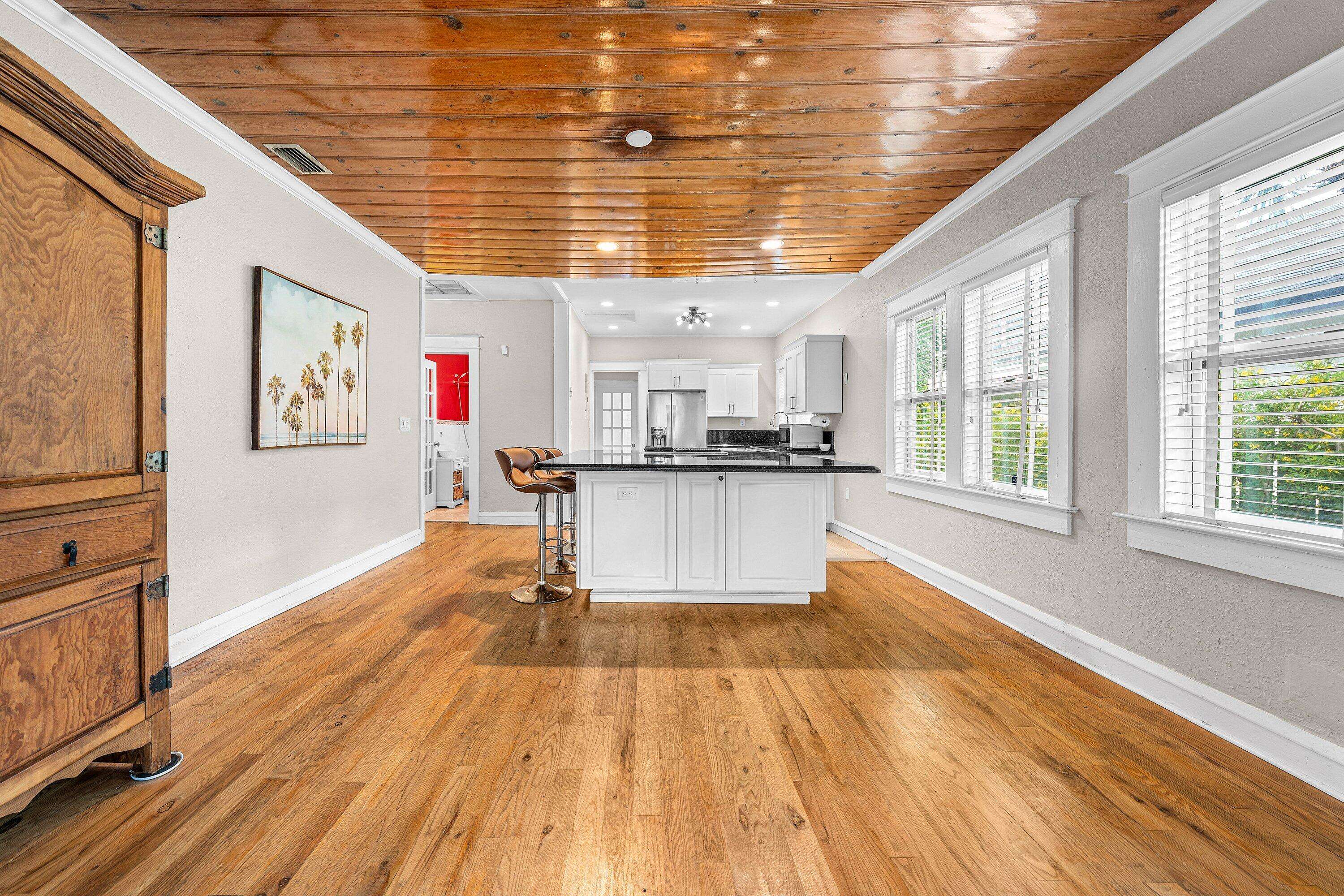 West Palm Beach, FL 33405,220 Malverne RD