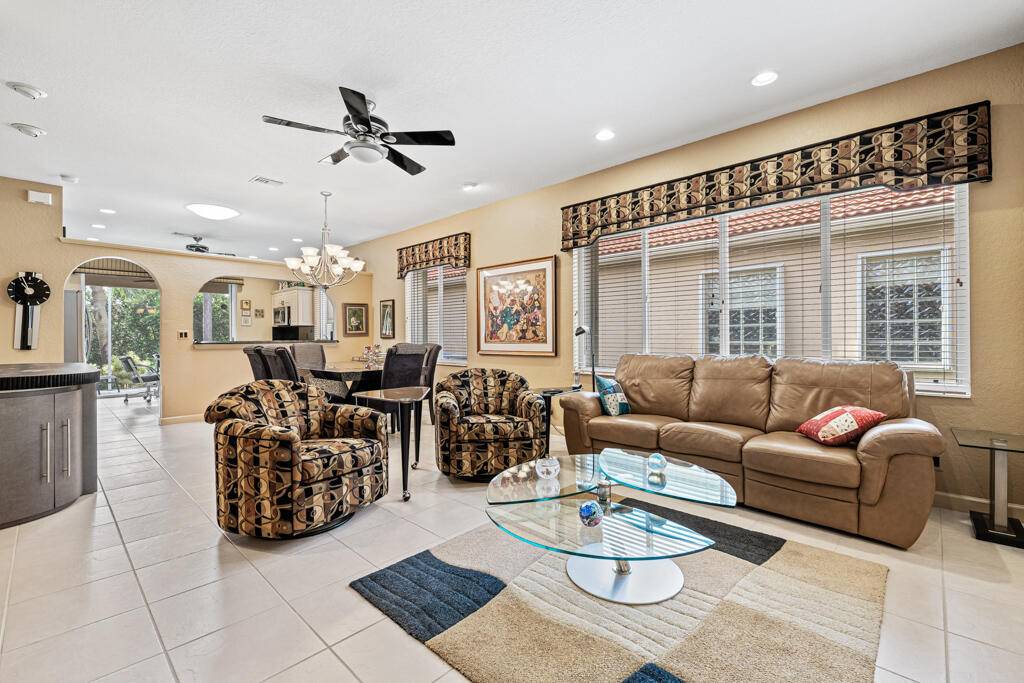 Boynton Beach, FL 33472,8204 Brindisi LN