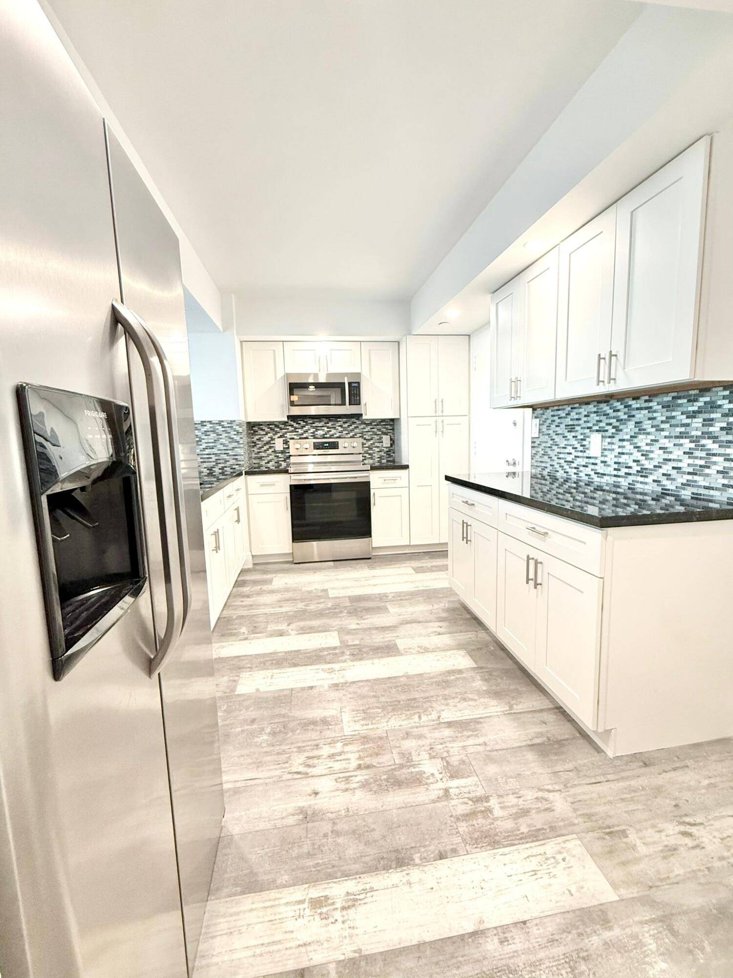 Hillsboro Beach, FL 33062,1150 Hillsboro Mile 707