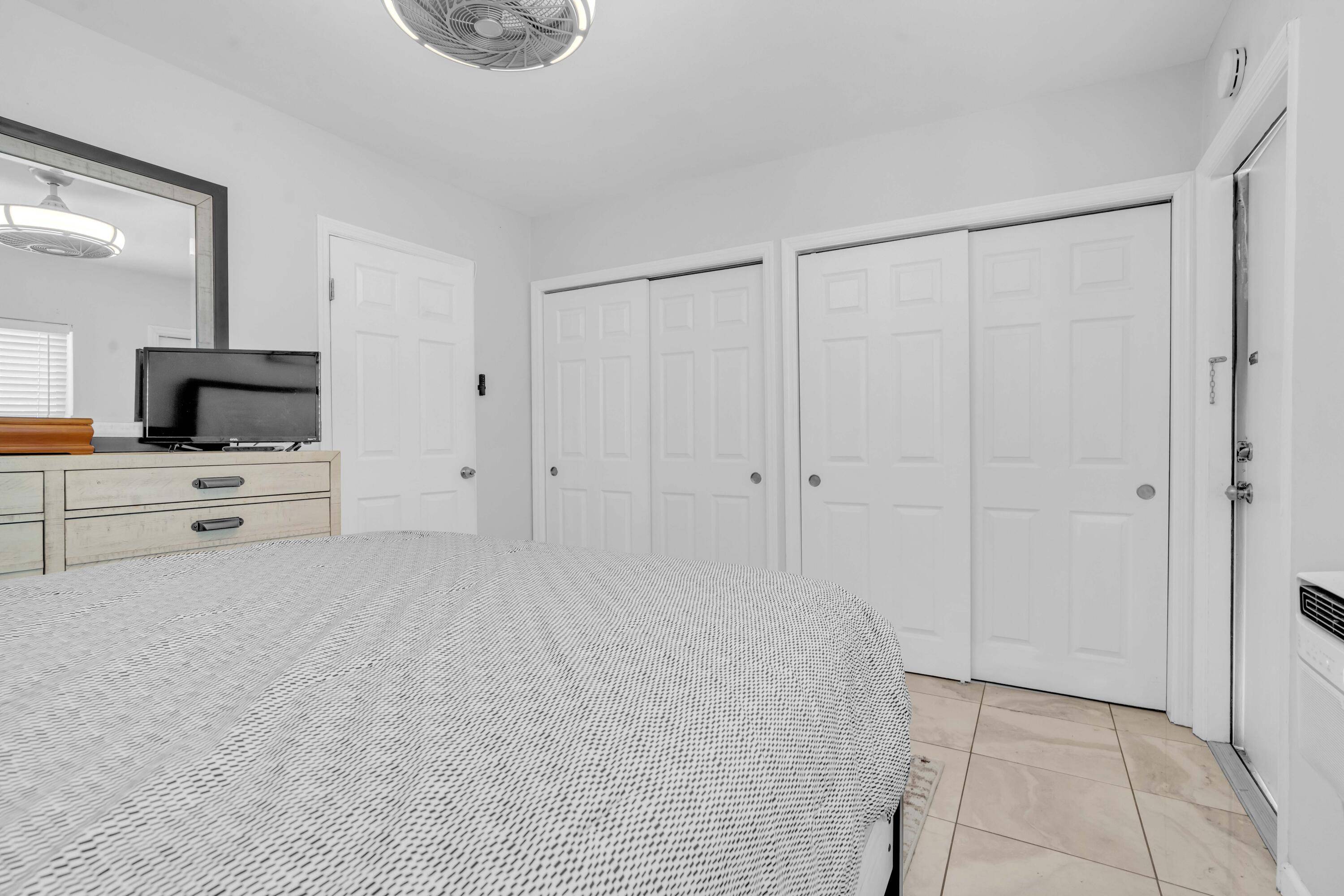 Pompano Beach, FL 33060,301 E Mcnab RD 103