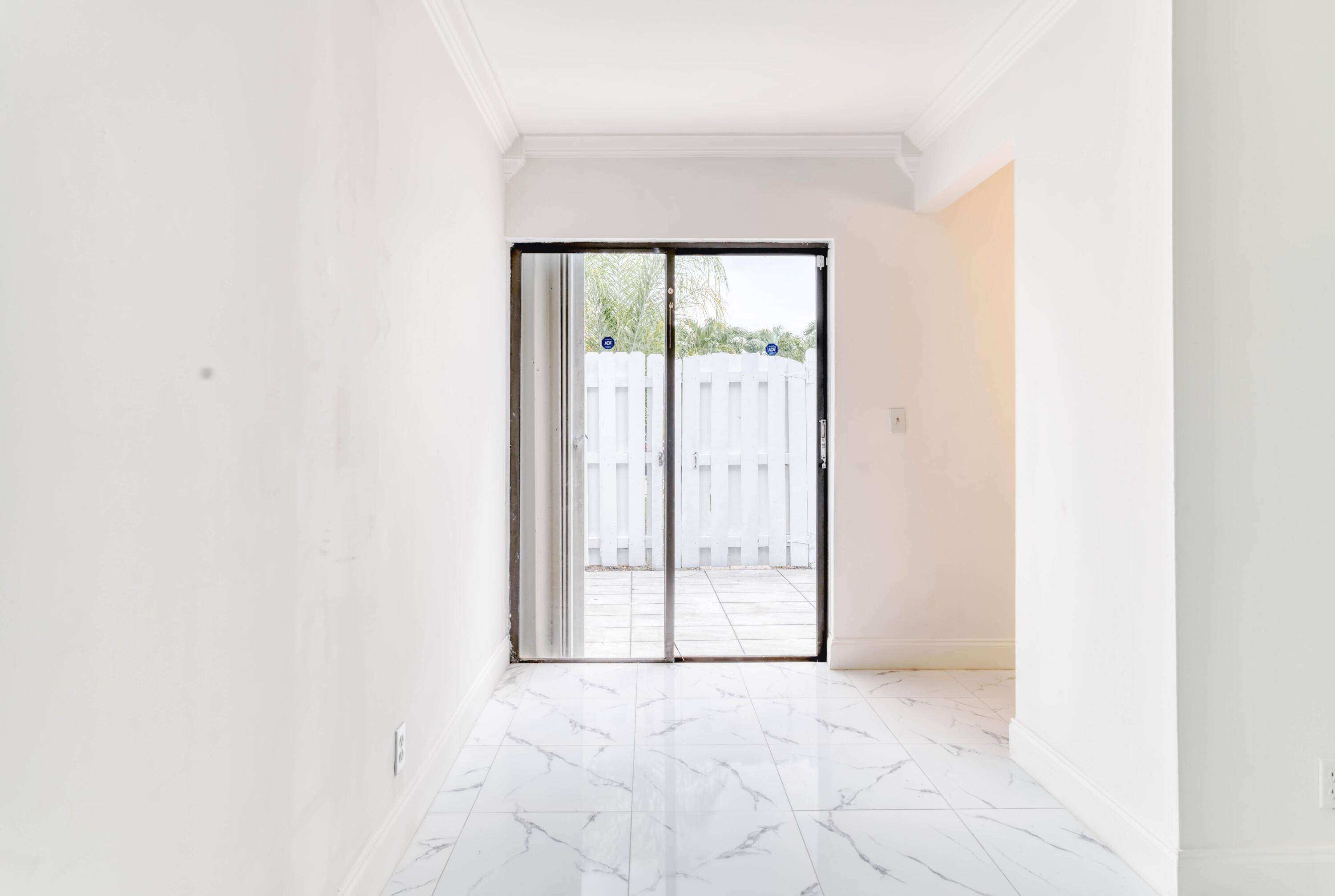 Royal Palm Beach, FL 33411,101 Fairway LN