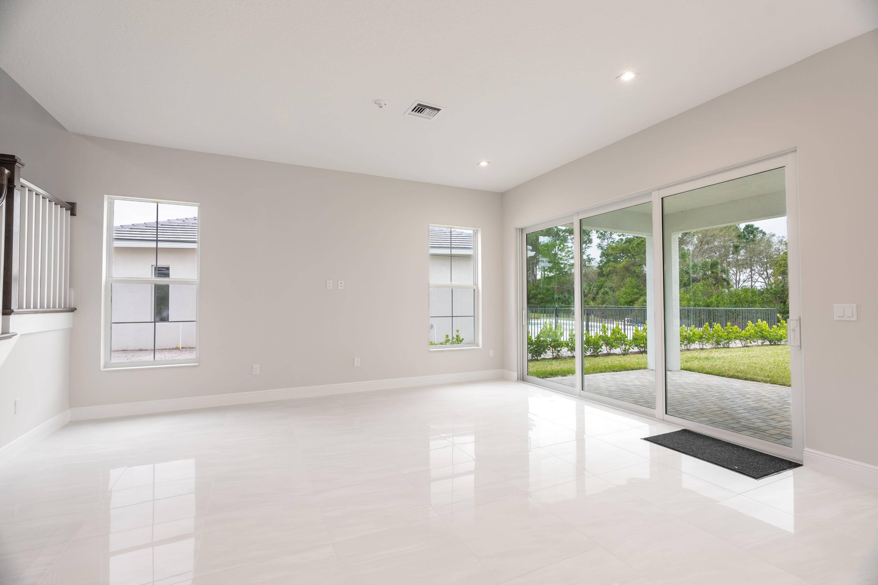 Port Saint Lucie, FL 34952,259 SE Via Bisento