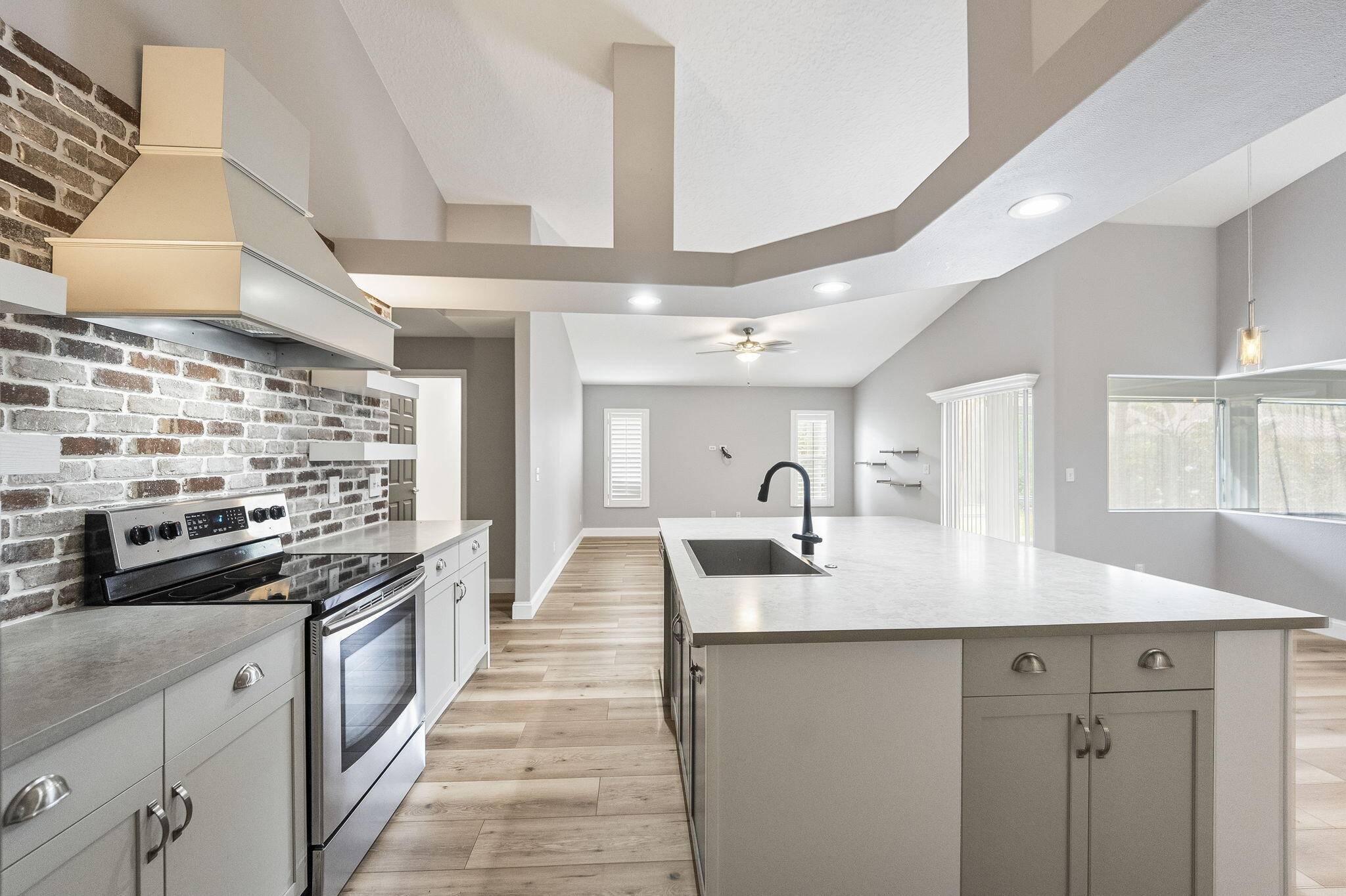 Port Saint Lucie, FL 34986,5411 NW Cromey ST