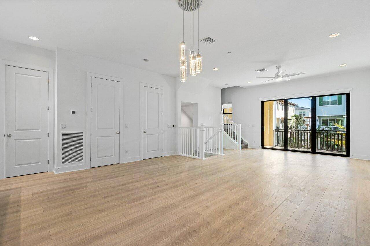 Palm Beach Gardens, FL 33418,5333 Sagan LN