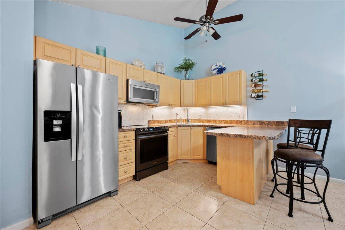 Palm Beach Gardens, FL 33418,5261 Eagle Lake DR