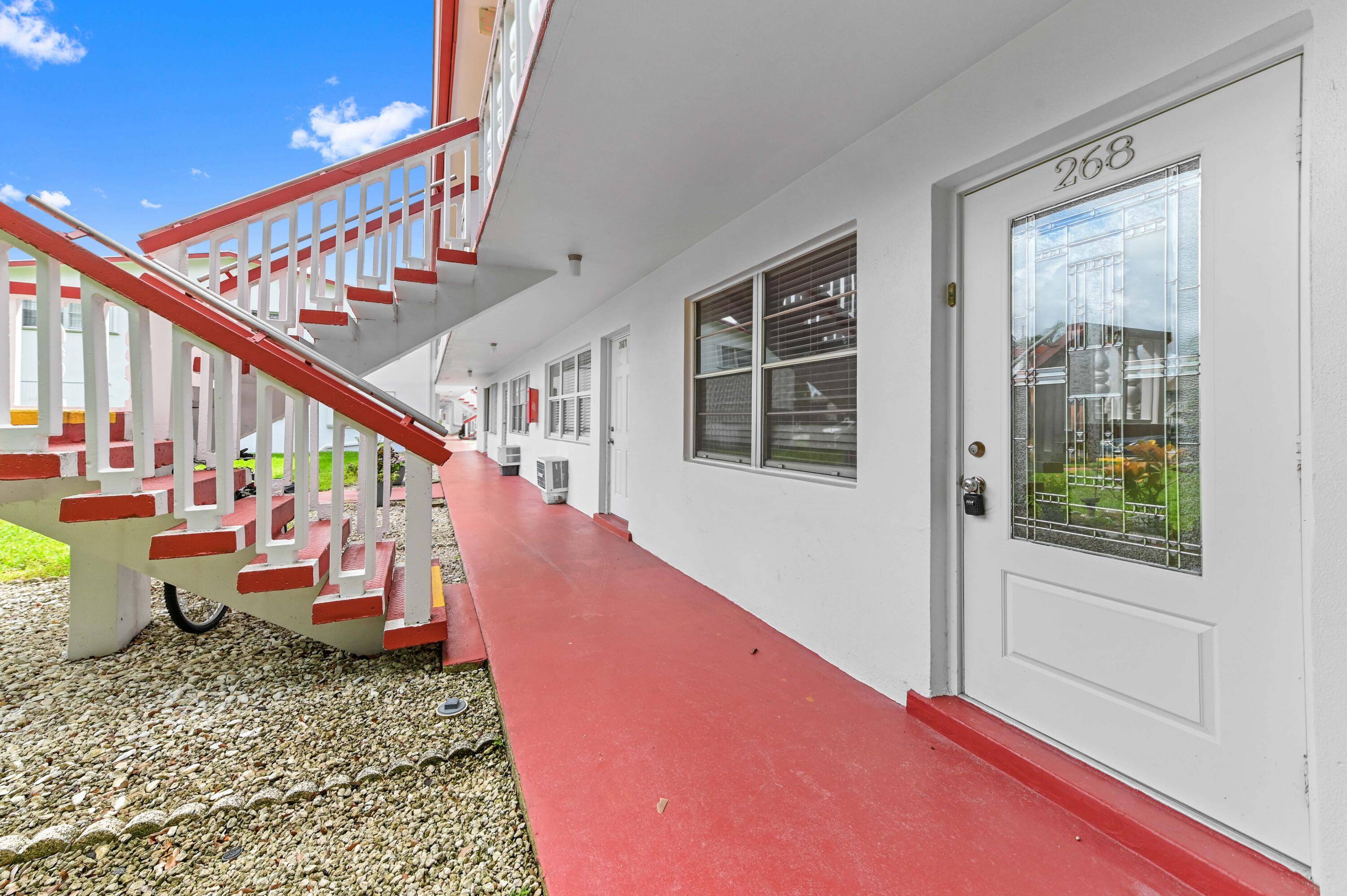 West Palm Beach, FL 33417,268 N Northampton